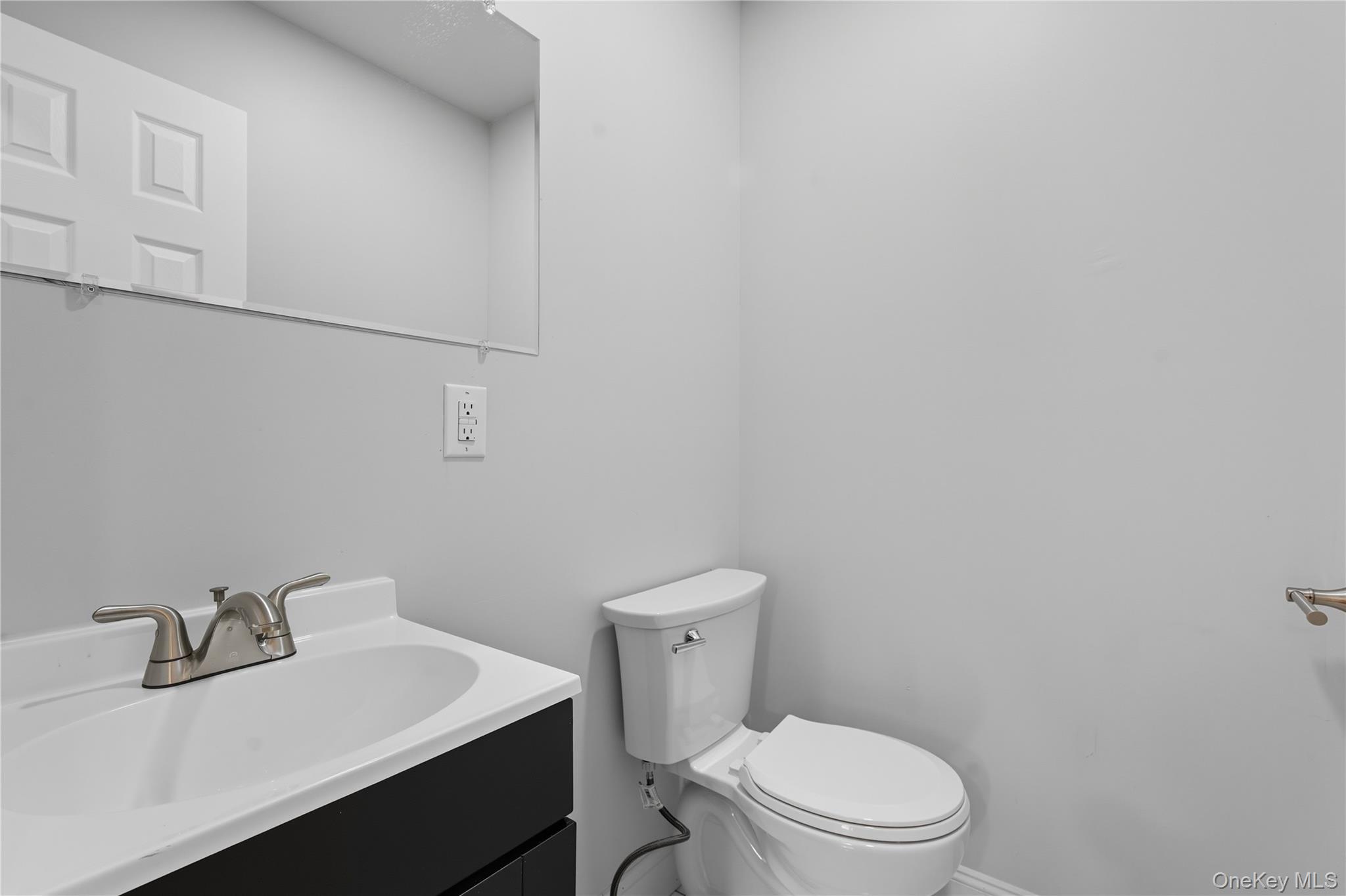 #16 photo, 87 Bellwood Avenue, South Setauket , NY 11720