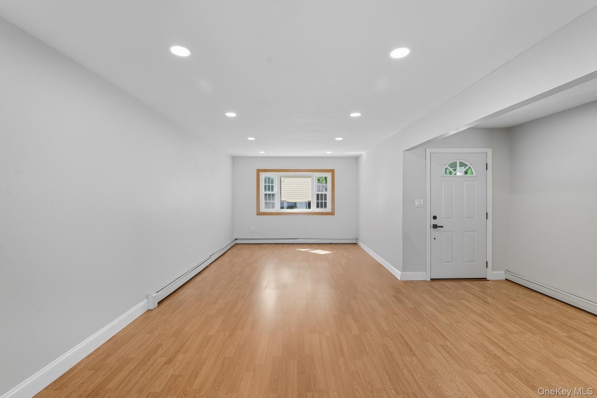 #8 photo, 87 Bellwood Avenue, South Setauket , NY 11720