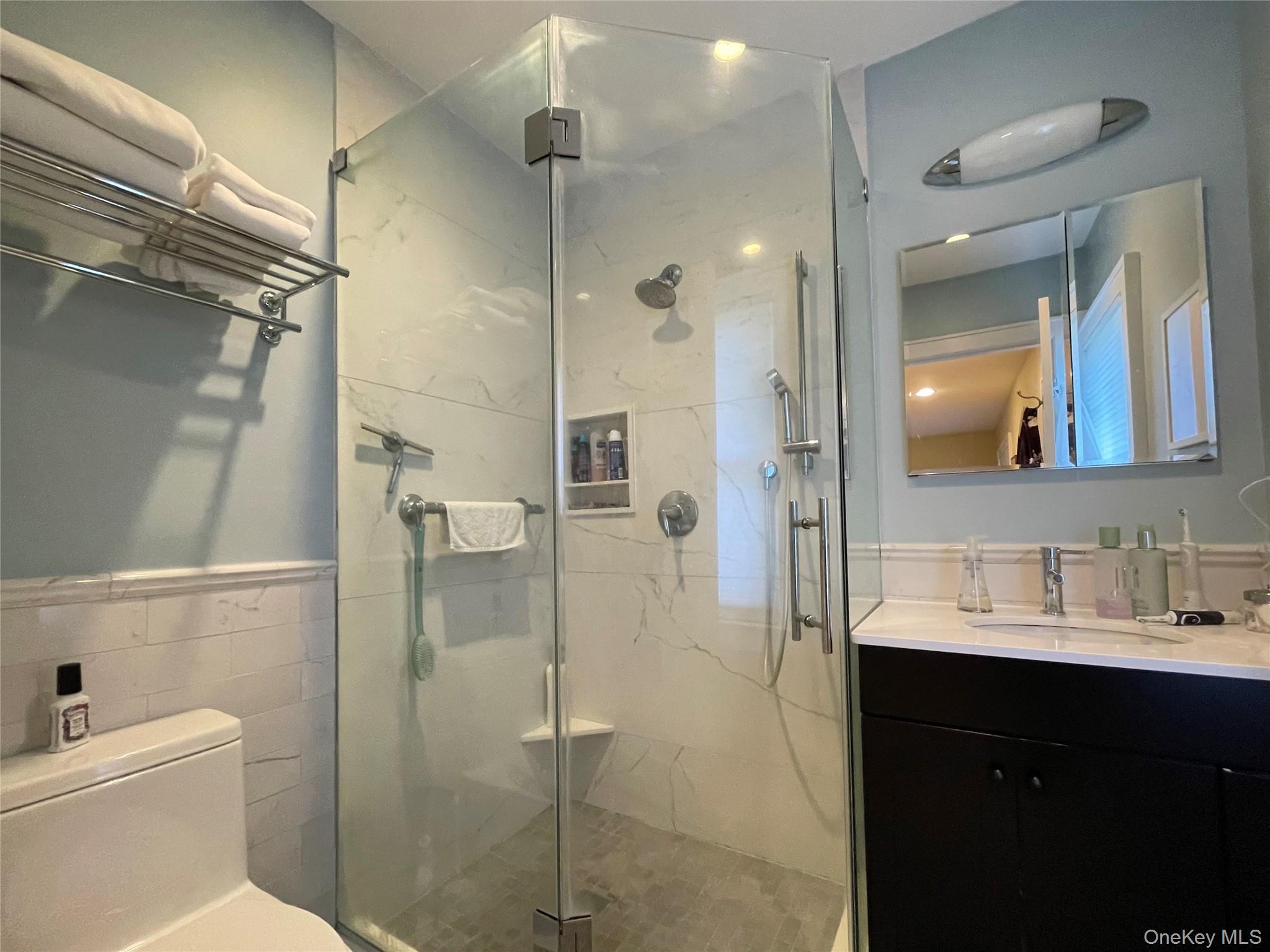 #12 photo, 4 Hillside Court, Huntington Bay , NY 11743