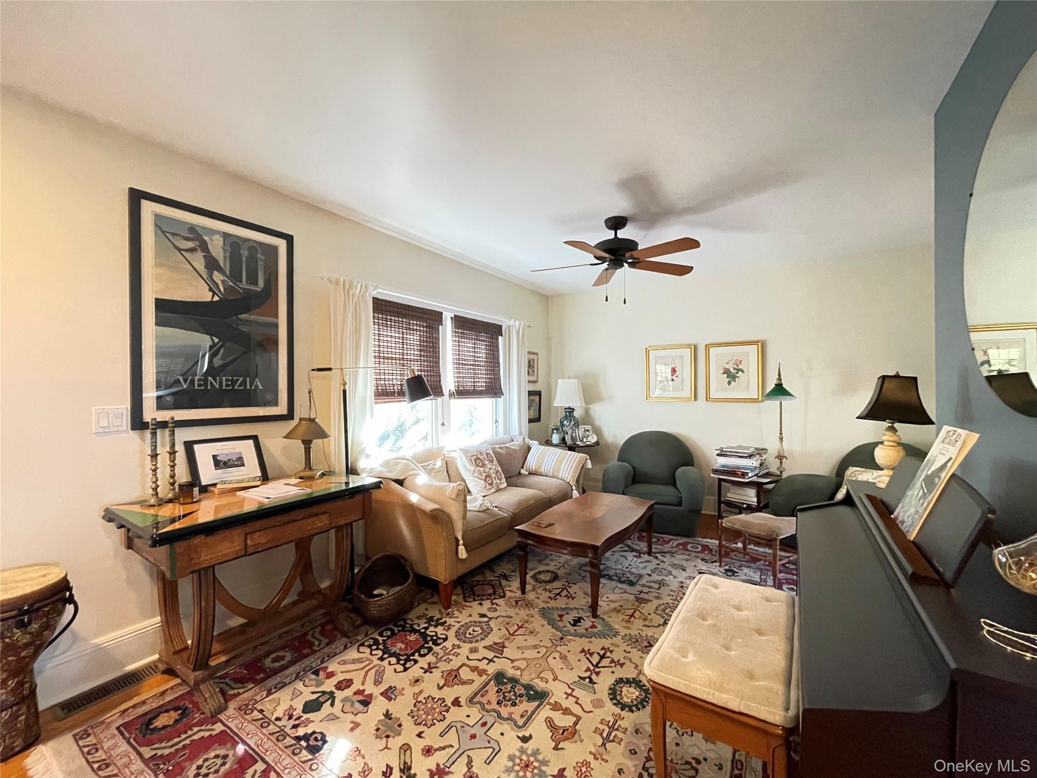 #2 photo, 4 Hillside Court, Huntington Bay , NY 11743