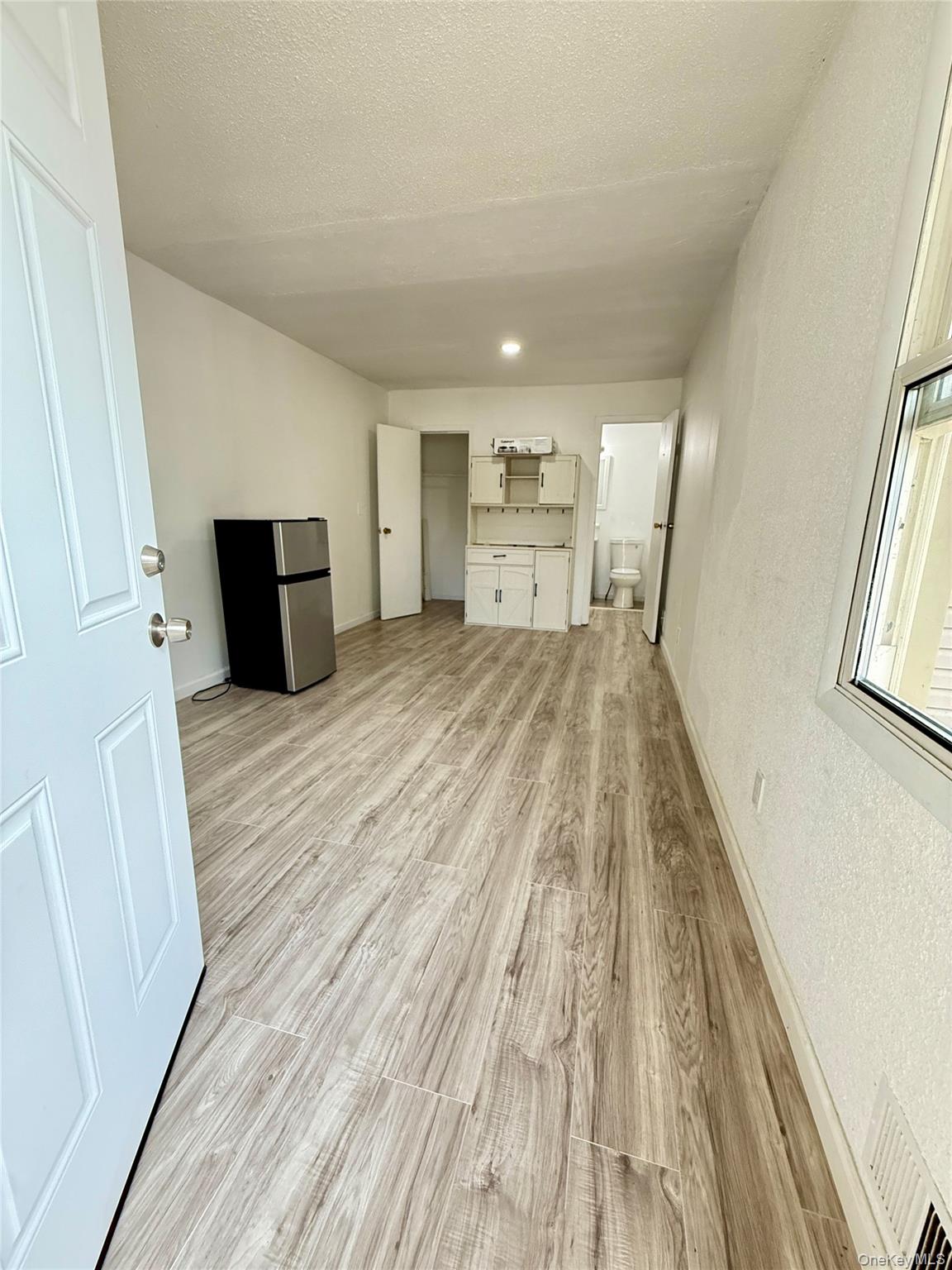 #1 photo, 238 Wiley Street, सफ़ोक काउंटी Brentwood , NY 11717