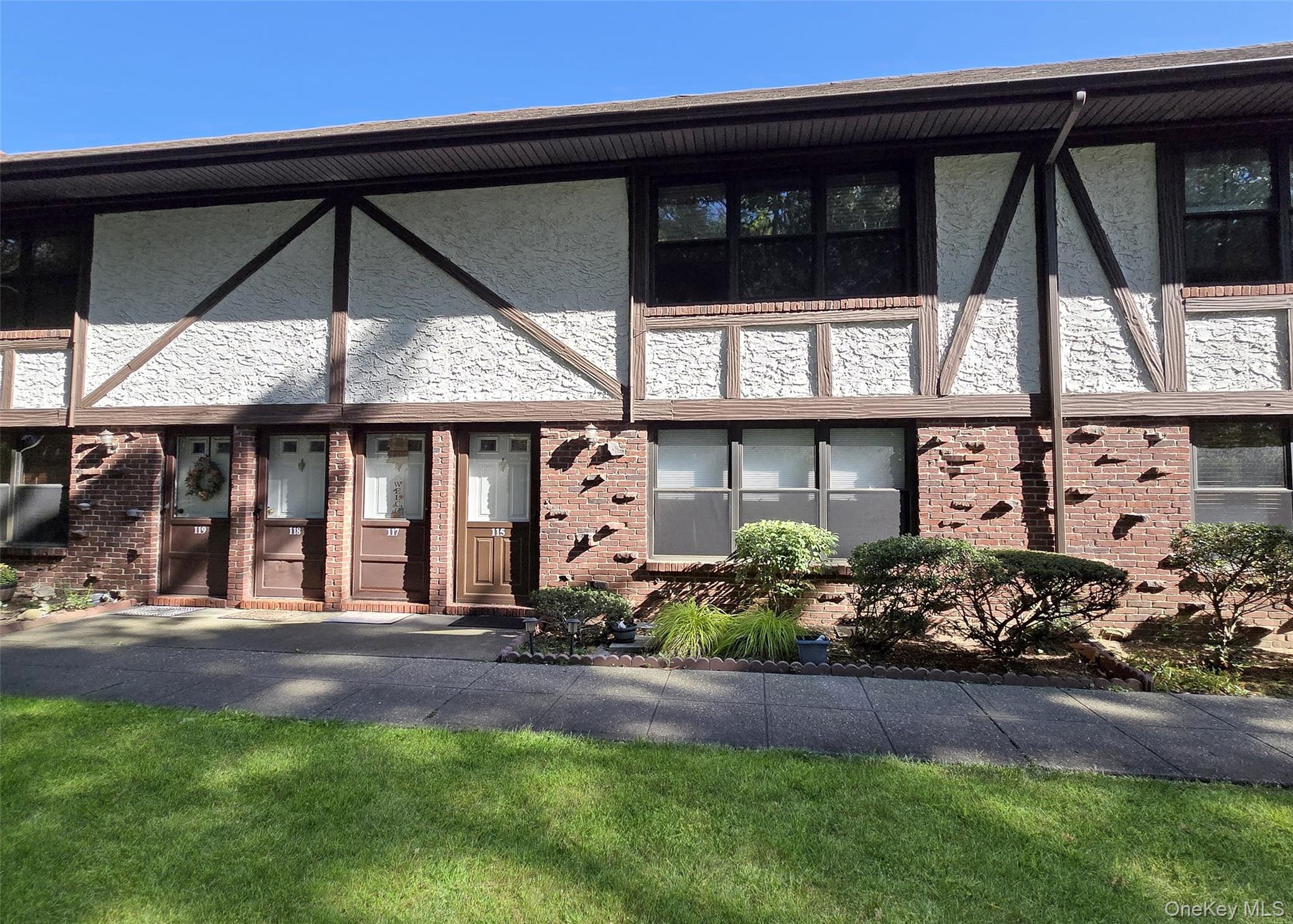 #1 photo, 115 Bailey Court, Middle Island , NY 11953