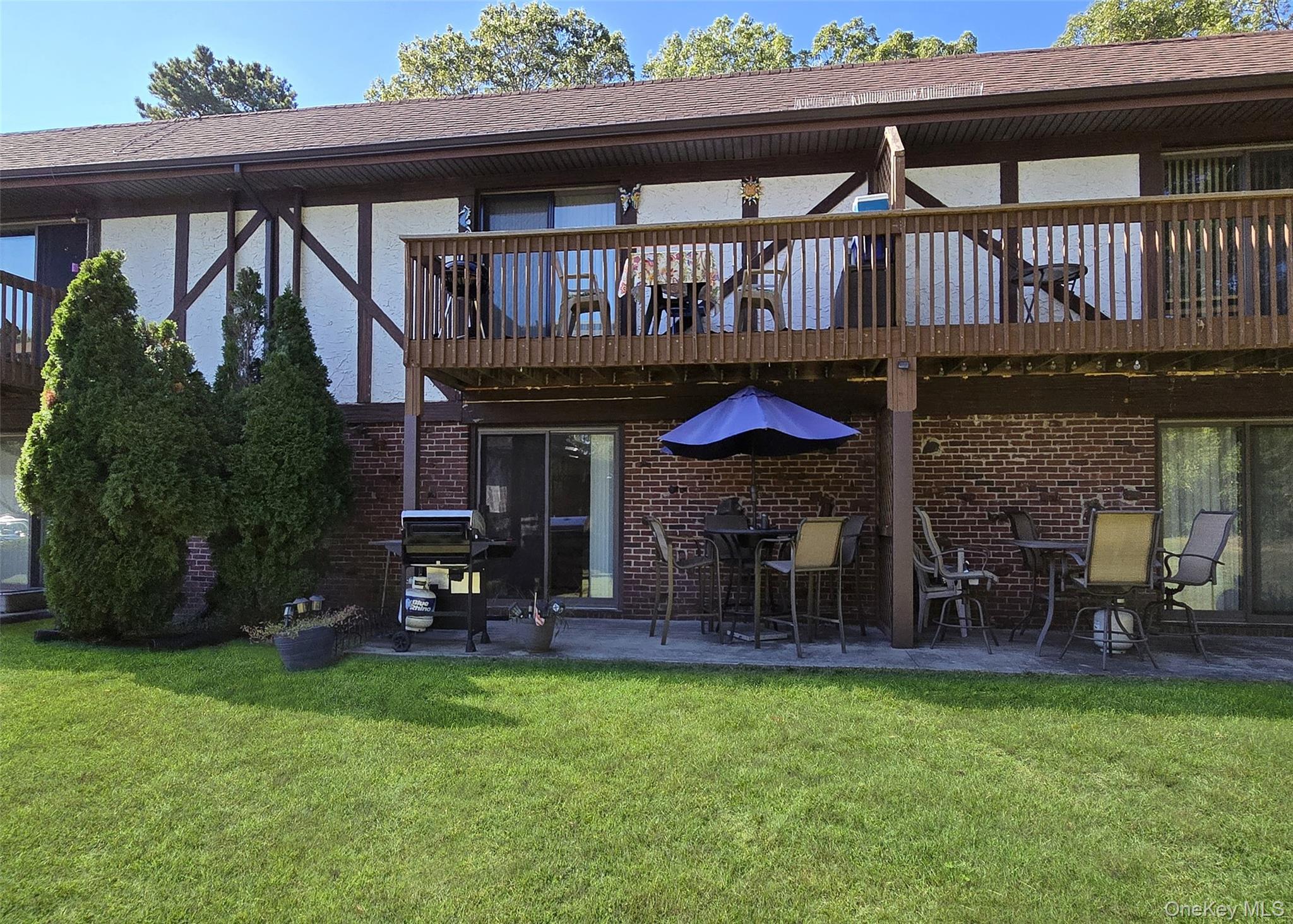 #12 photo, 115 Bailey Court, Middle Island , NY 11953