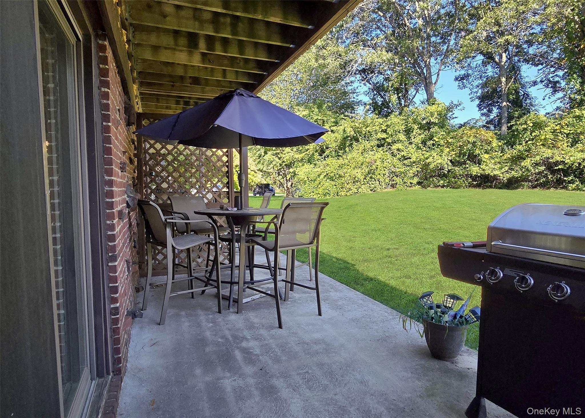 #13 photo, 115 Bailey Court, Middle Island , NY 11953