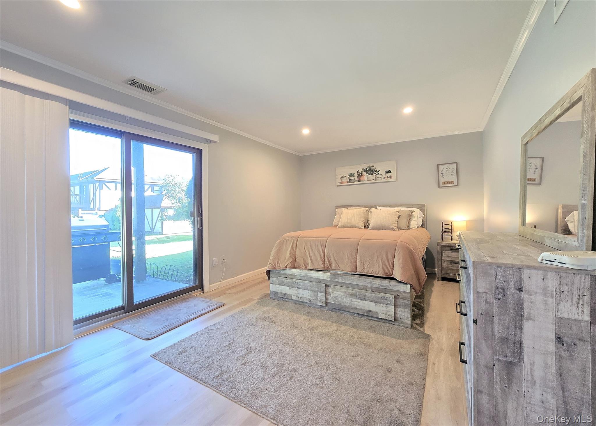 #9 photo, 115 Bailey Court, Middle Island , NY 11953