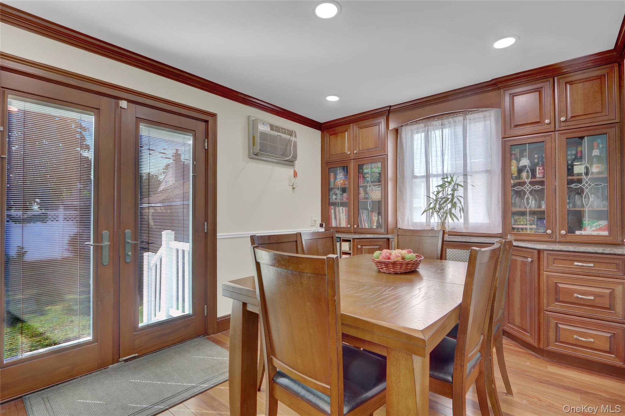 #10 photo, 85-16 250th Street, Bellerose , NY 11426