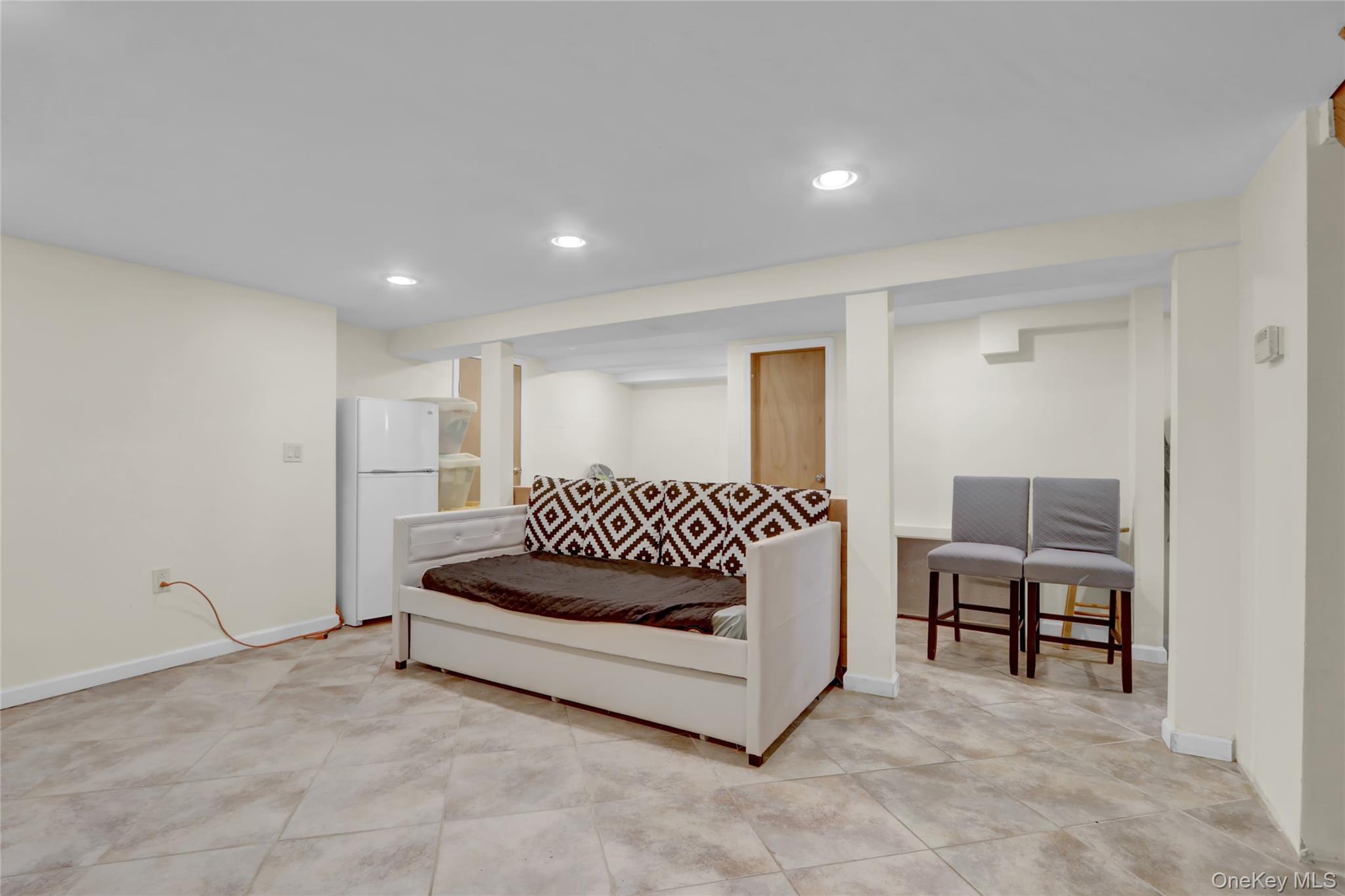 #18 photo, 85-16 250th Street, Bellerose , NY 11426