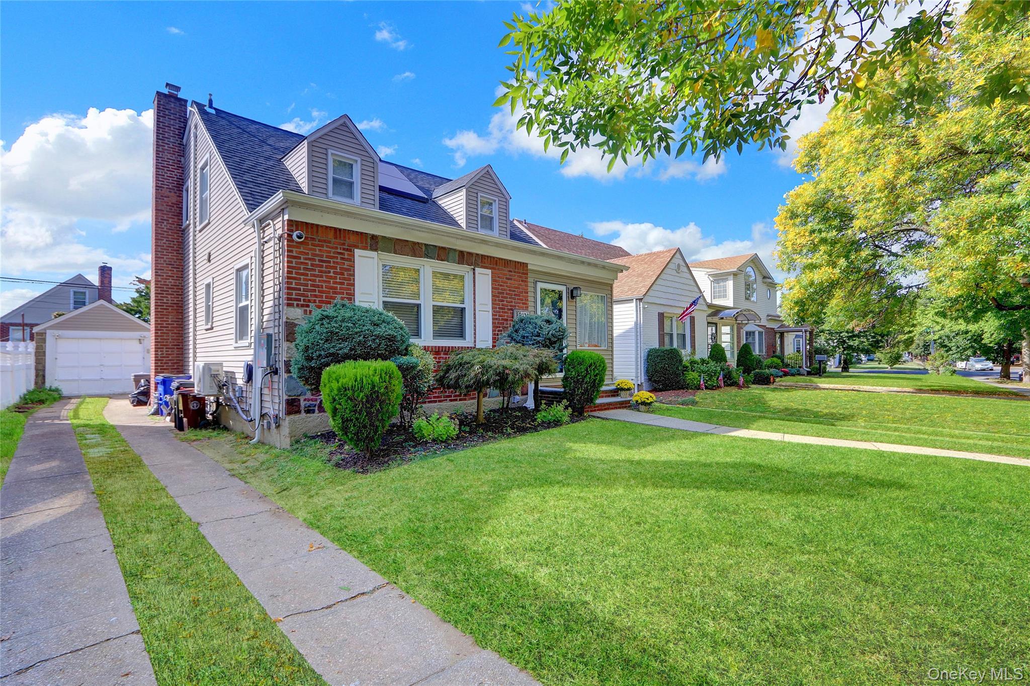 #2 photo, 85-16 250th Street, Bellerose , NY 11426