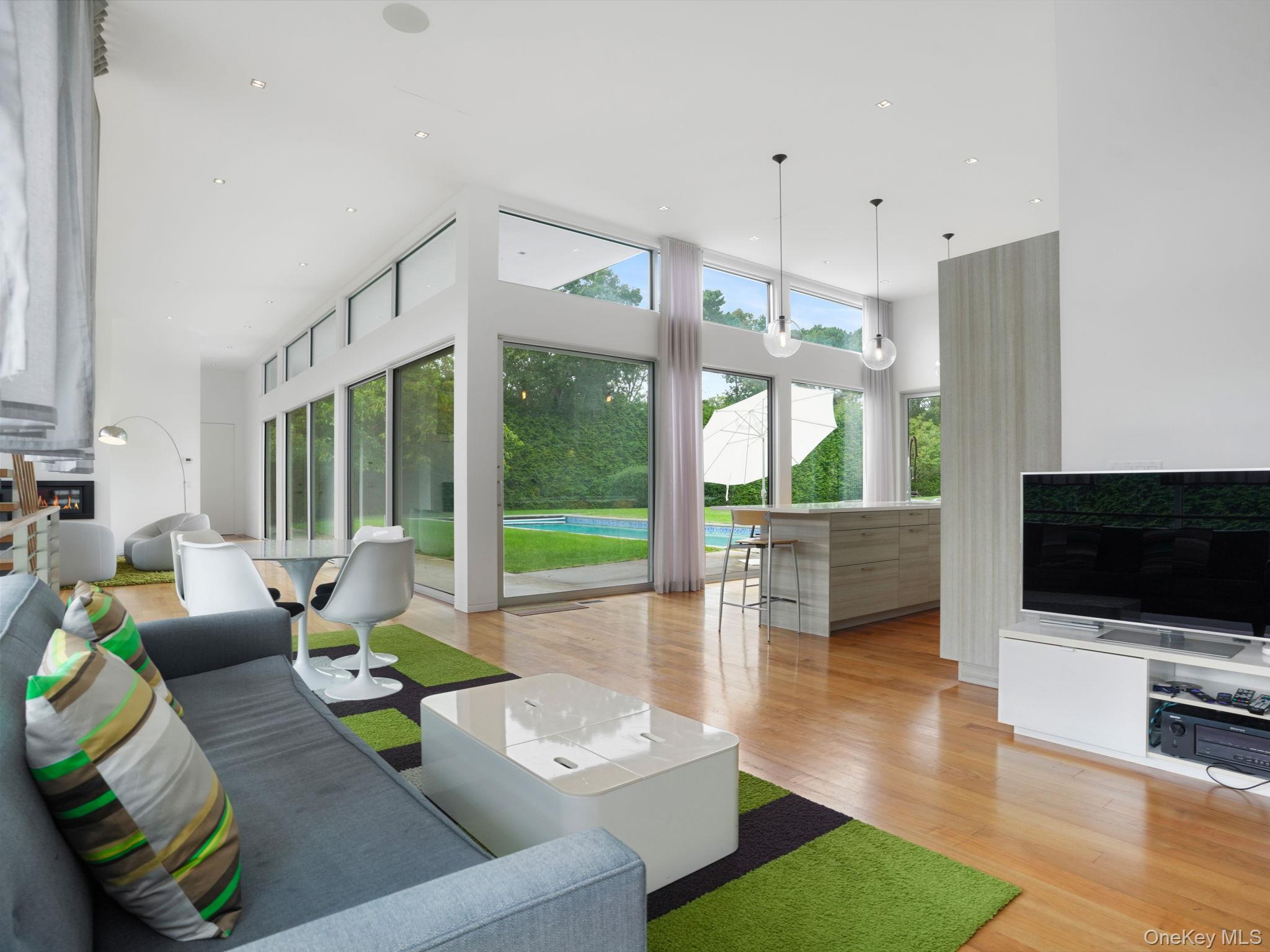 #8 photo, Southampton, Southampton , NY 11968