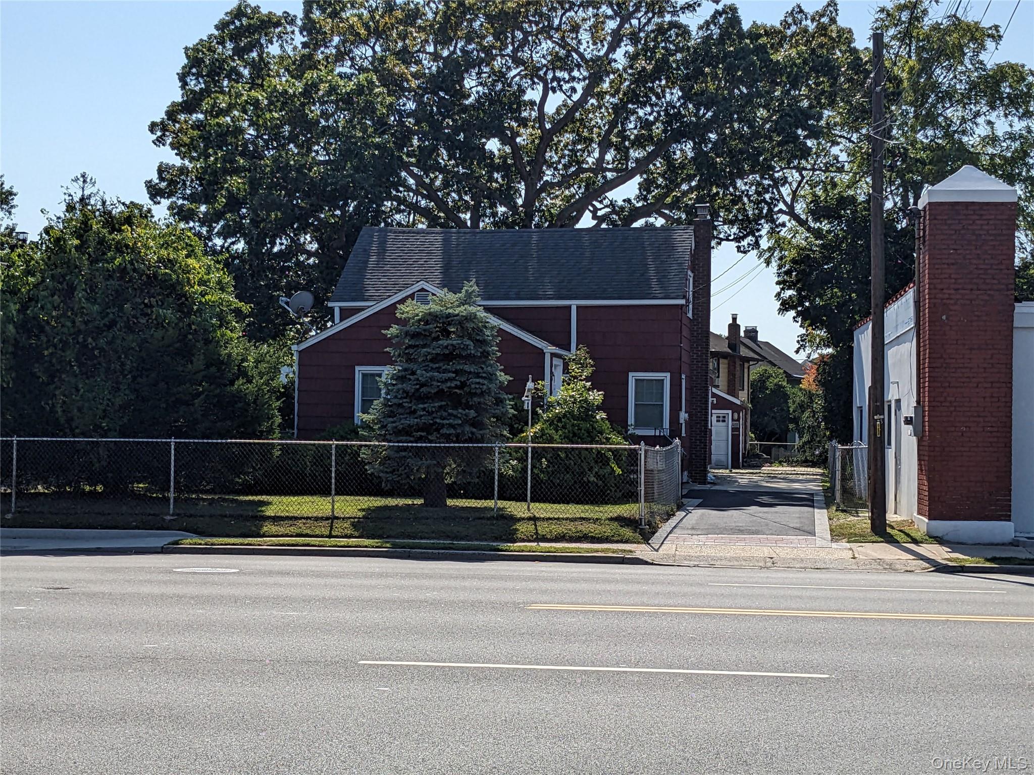 #1 photo, 188 Little East Neck Road, West Babylon , NY 11704