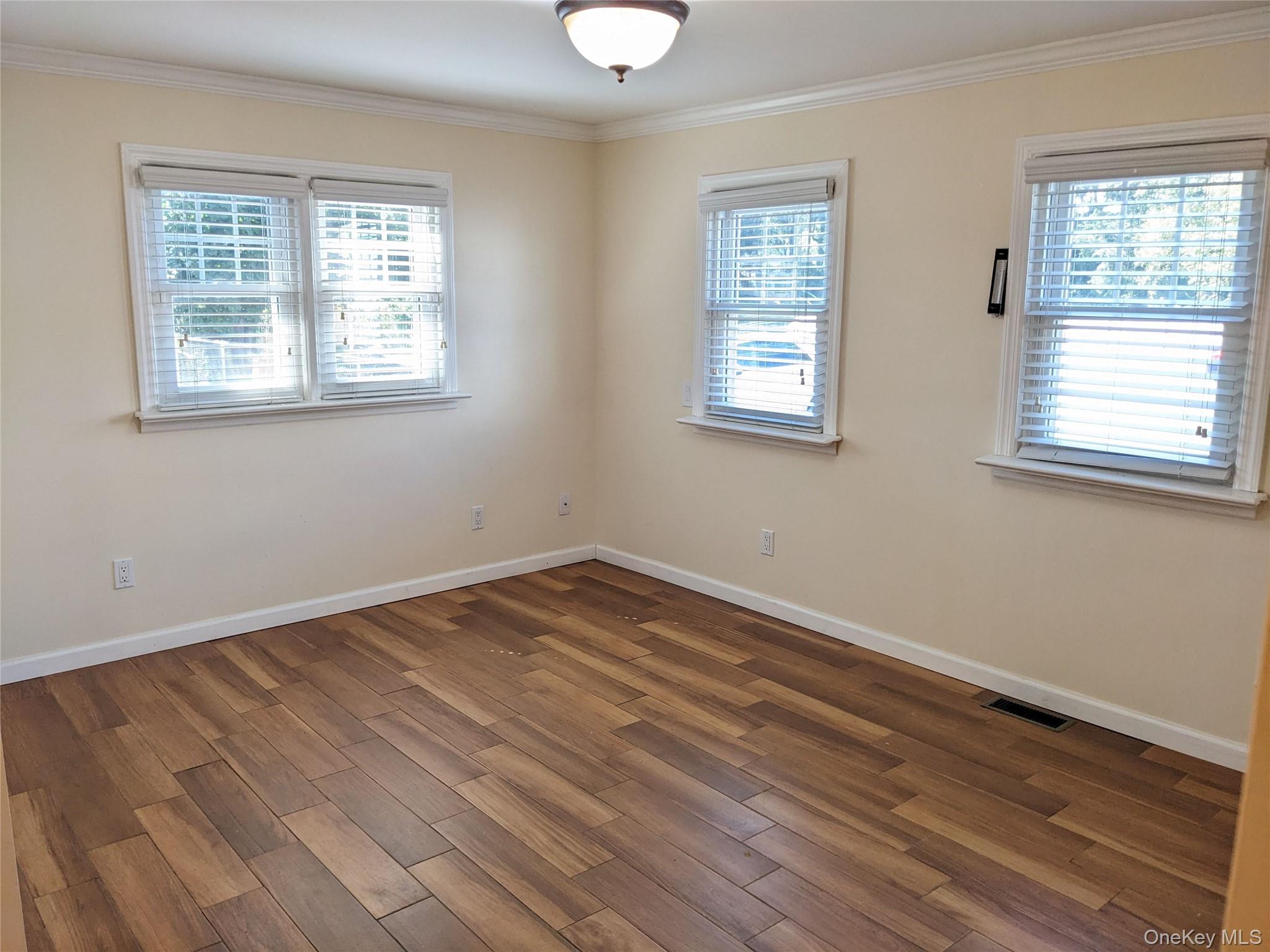 #10 photo, 188 Little East Neck Road, West Babylon , NY 11704