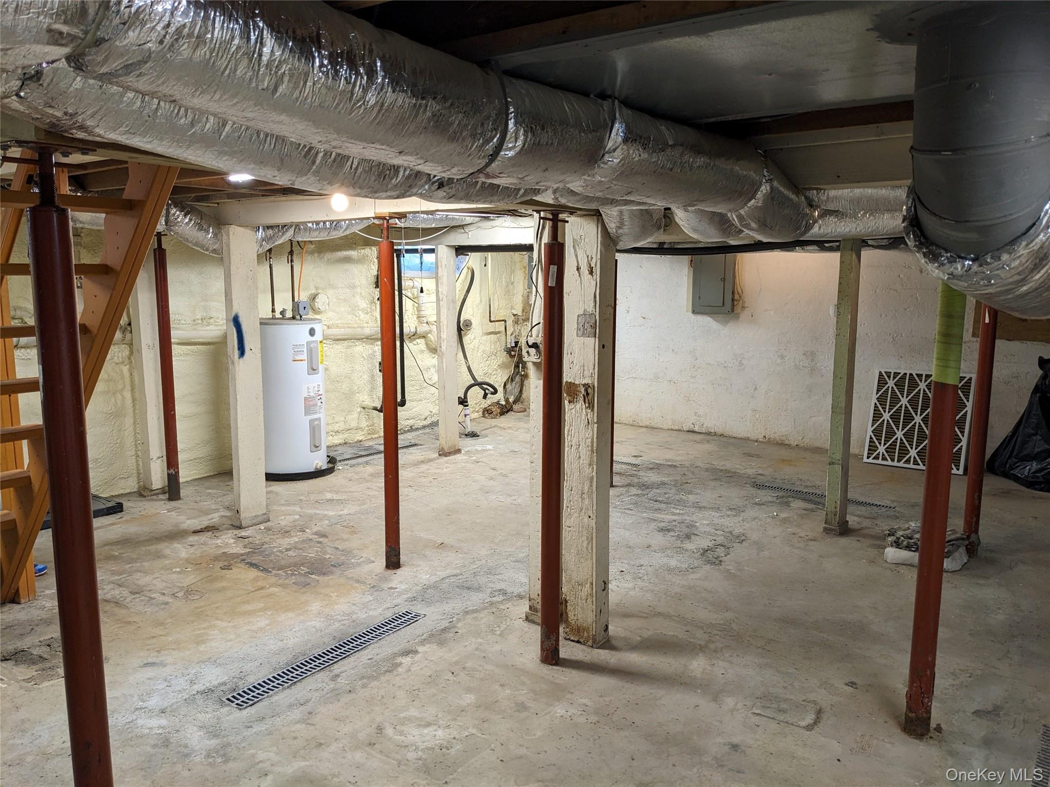 #15 photo, 188 Little East Neck Road, West Babylon , NY 11704