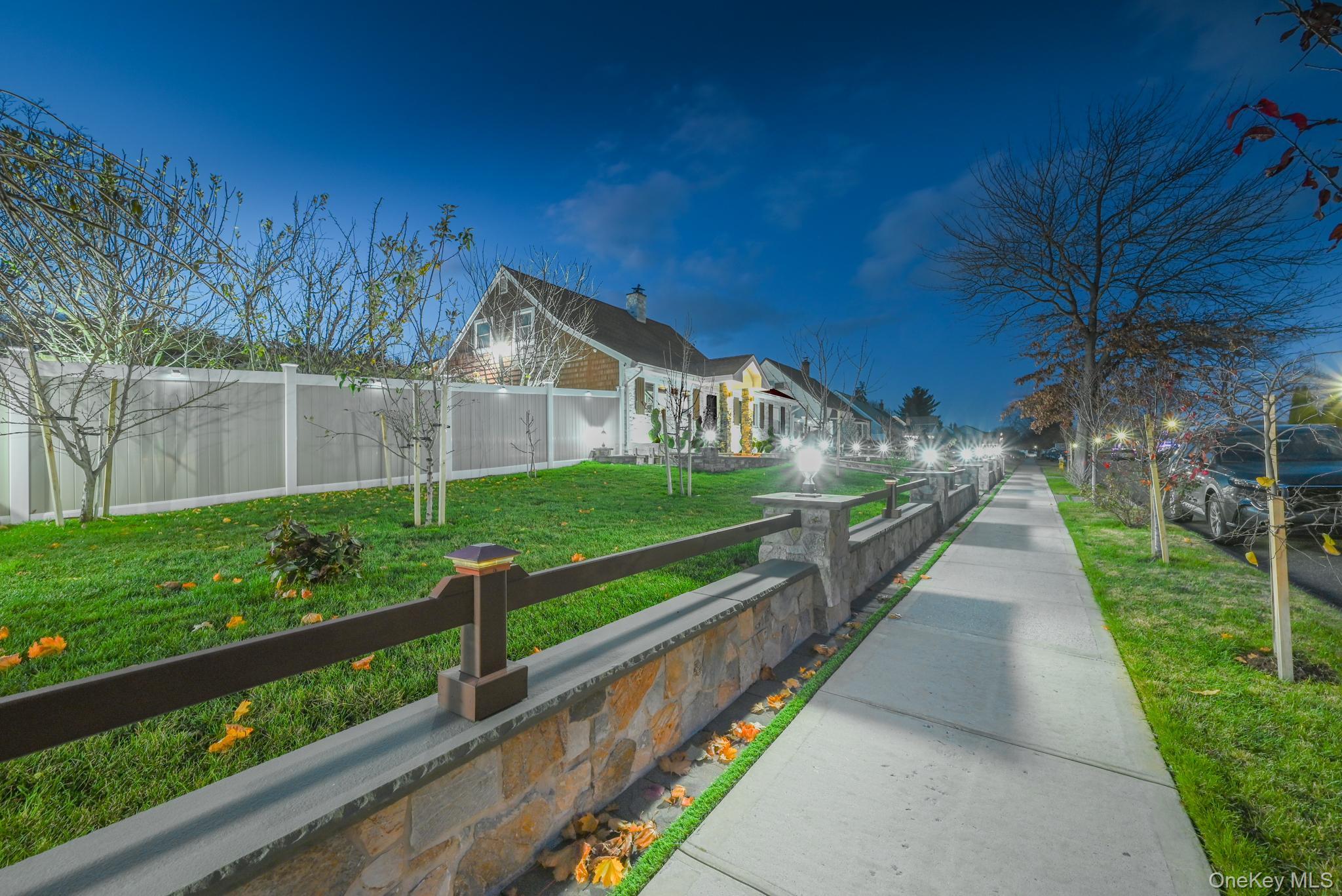 #2 photo, 38 Quarry Lane, Levittown , NY 11756