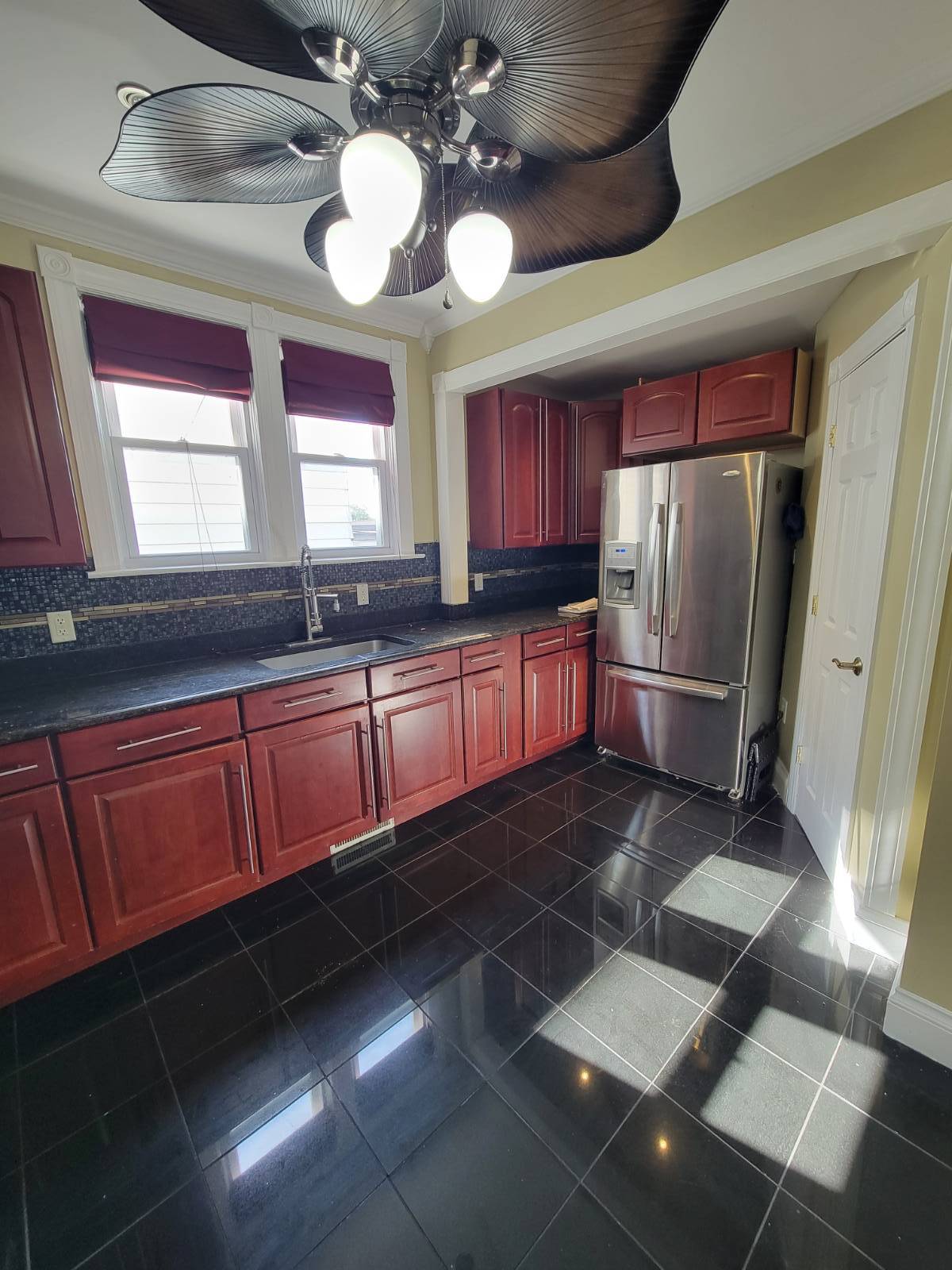 #6 photo, 123 James St, Schenectady , NY 12304