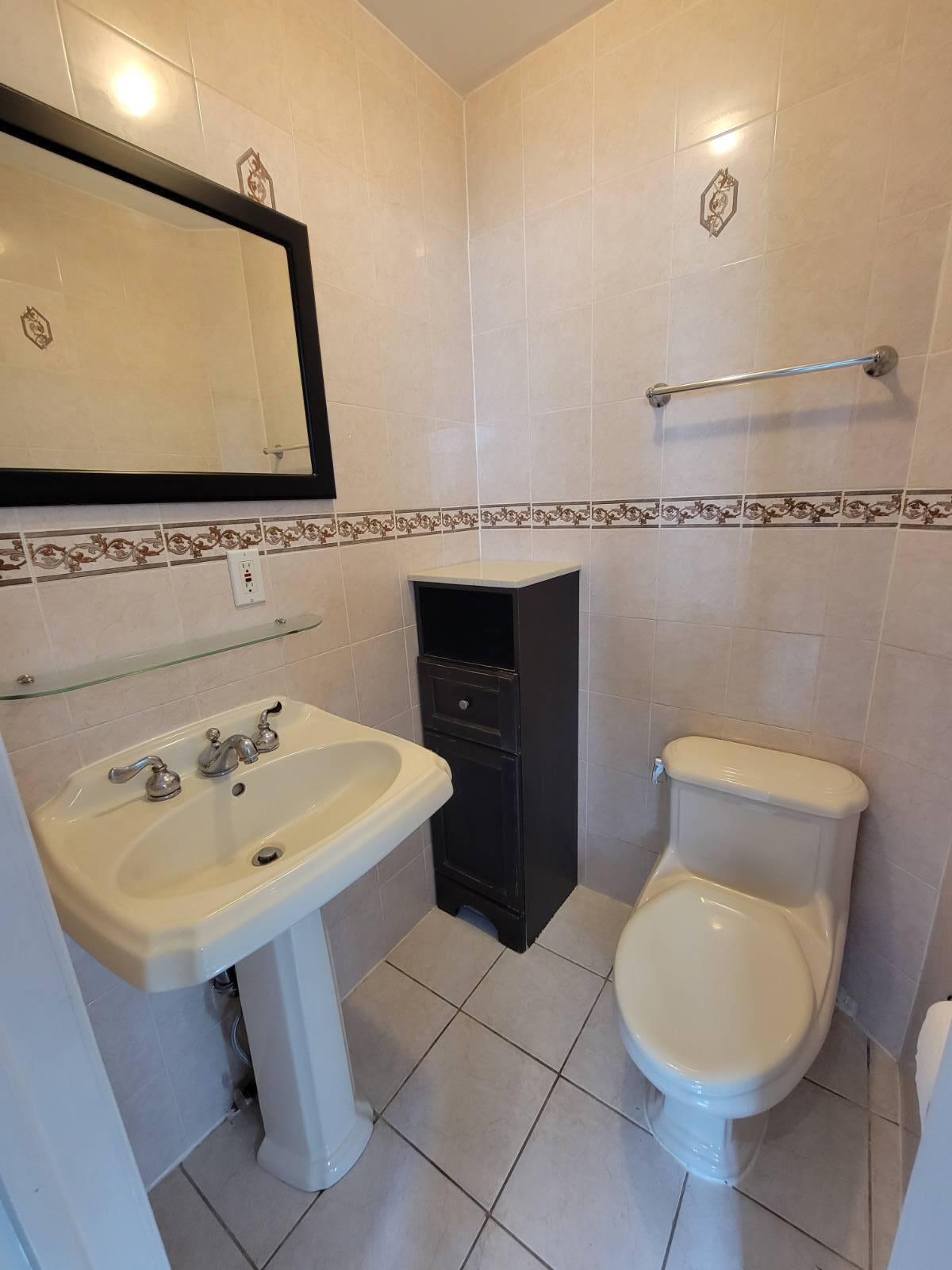 #8 photo, 123 James St, Schenectady , NY 12304