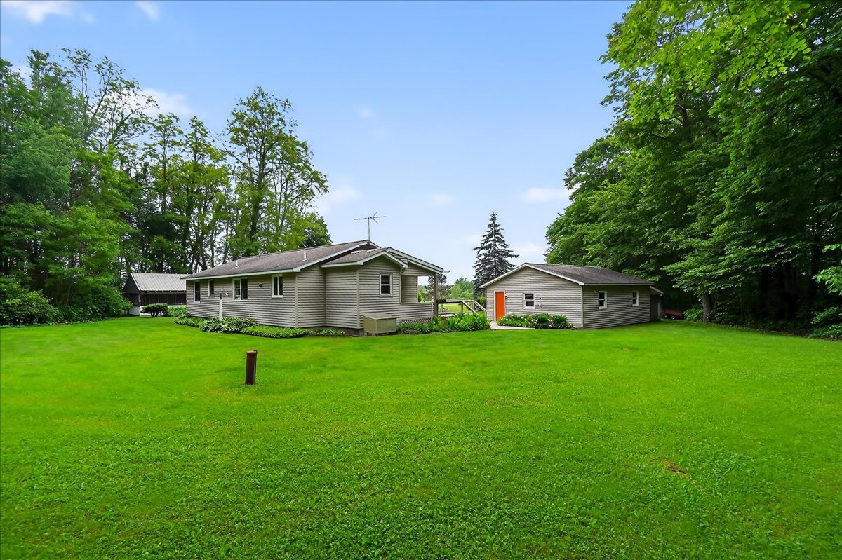 #64 photo, 585 Logtown Road, Fultonville , NY 12072