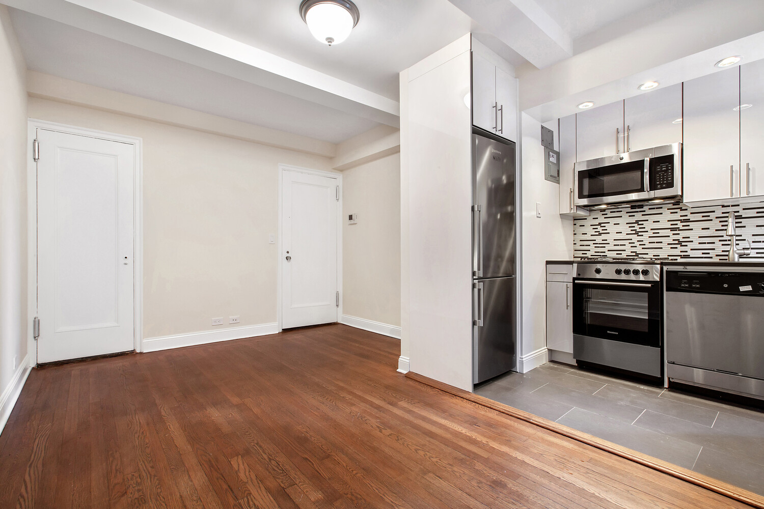 #1 photo, New York City, マンハッタン Hells Kitchen , NY 10019