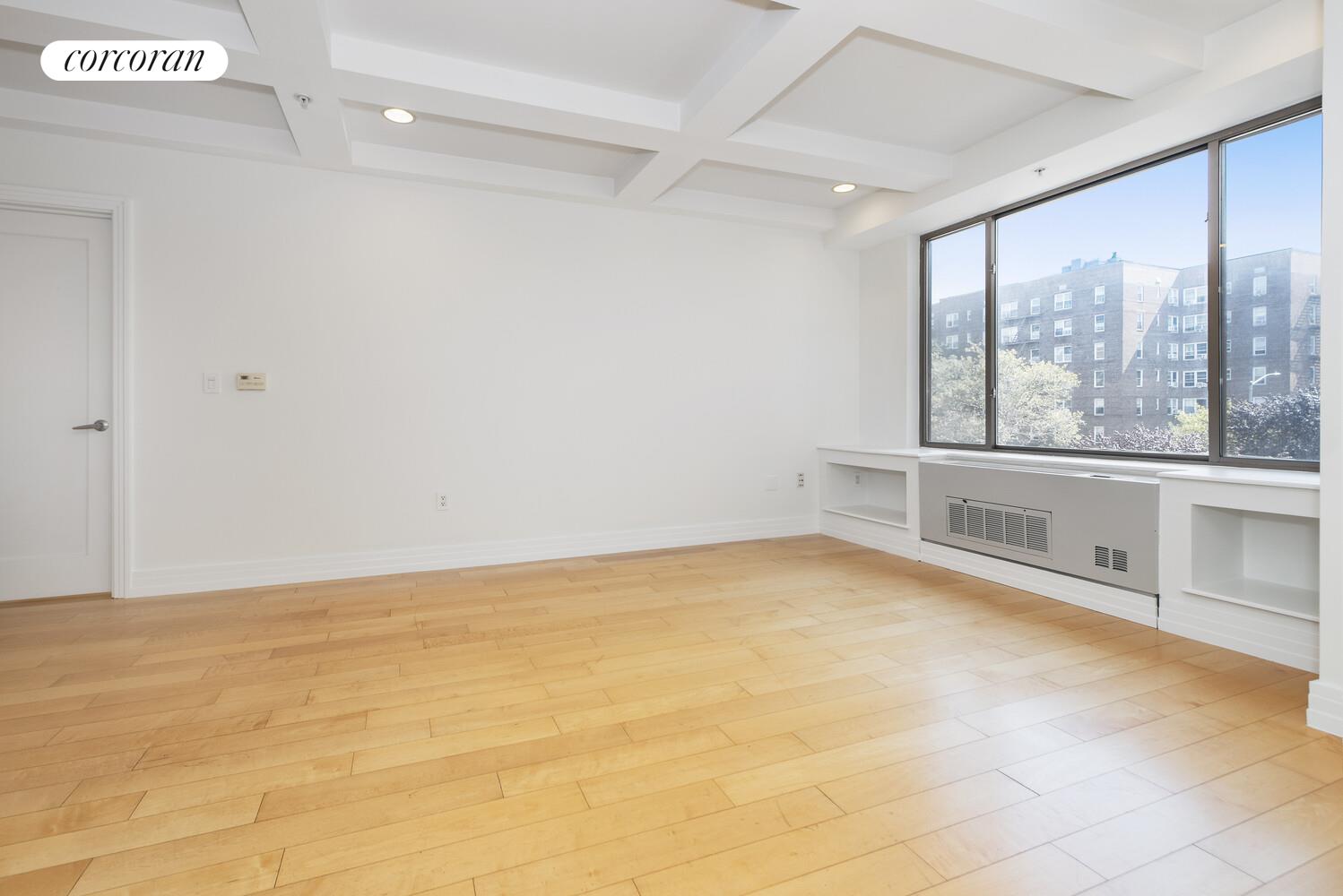 #4 photo, 6405 YELLOWSTONE Boulevard, クイーンズ区 Forest Hills , NY 11375