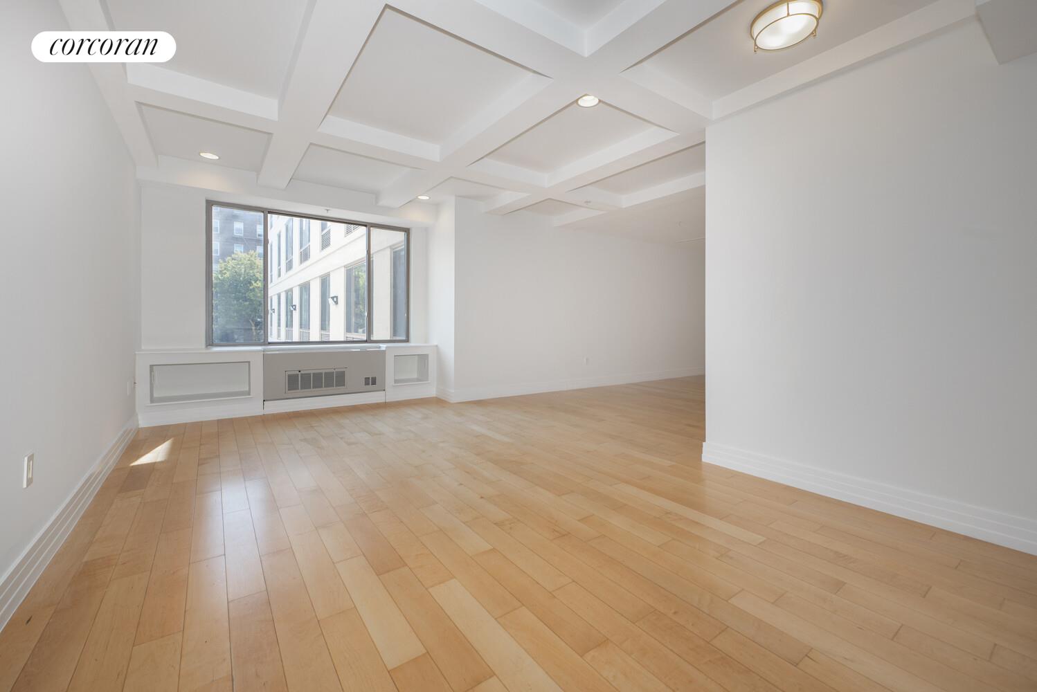 #5 photo, 6405 YELLOWSTONE Boulevard, クイーンズ区 Forest Hills , NY 11375