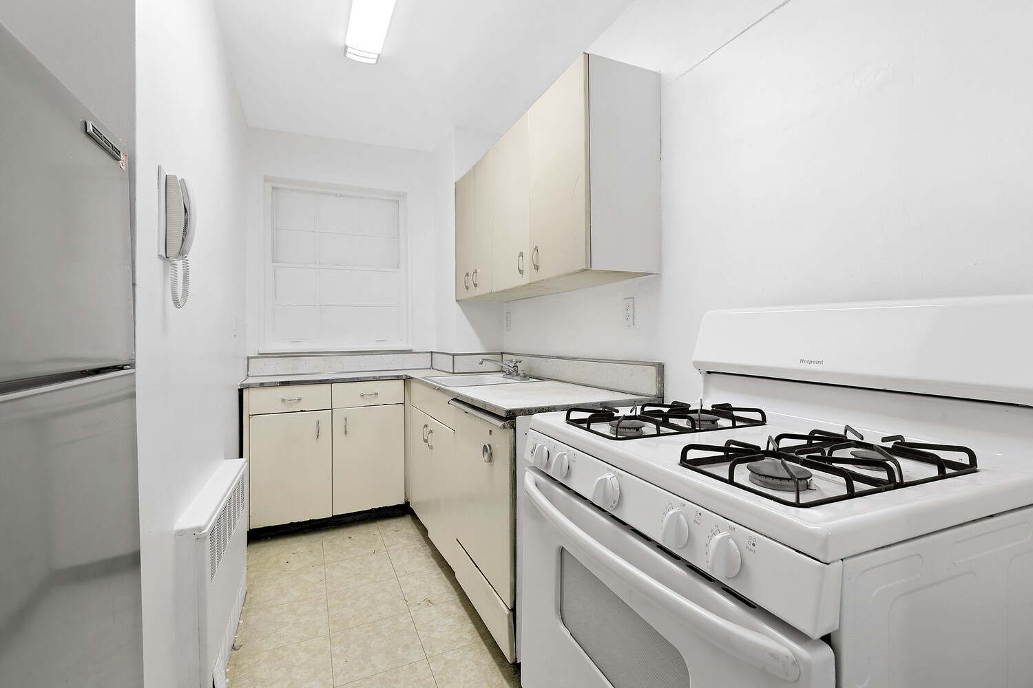 #8 photo, 77 W 55TH Street, マンハッタン Midtown , NY 10019