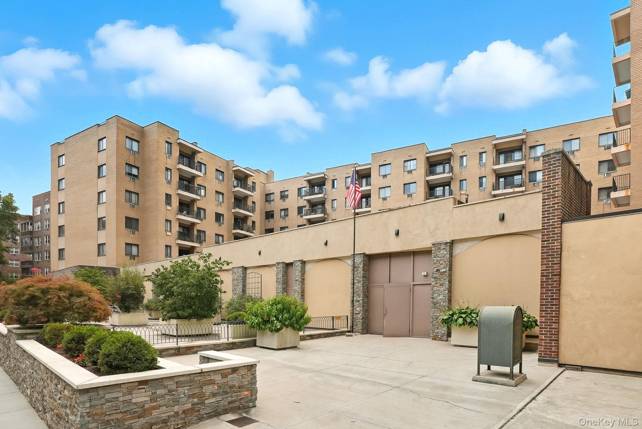 #1 photo, 100 E Hartsdale Avenue, Hartsdale , NY 10530