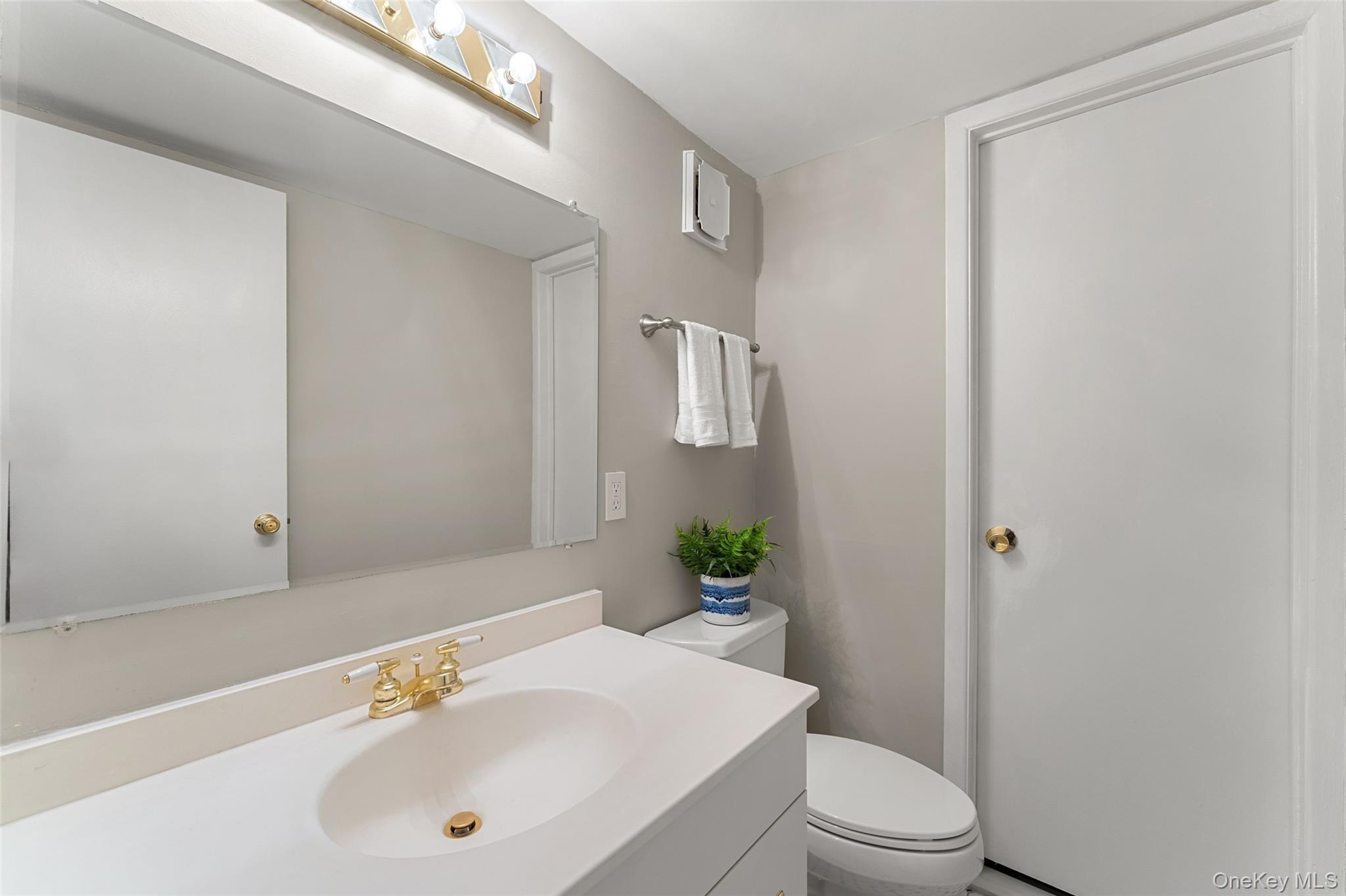 #10 photo, 11 Jackson Avenue, Scarsdale , NY 10583