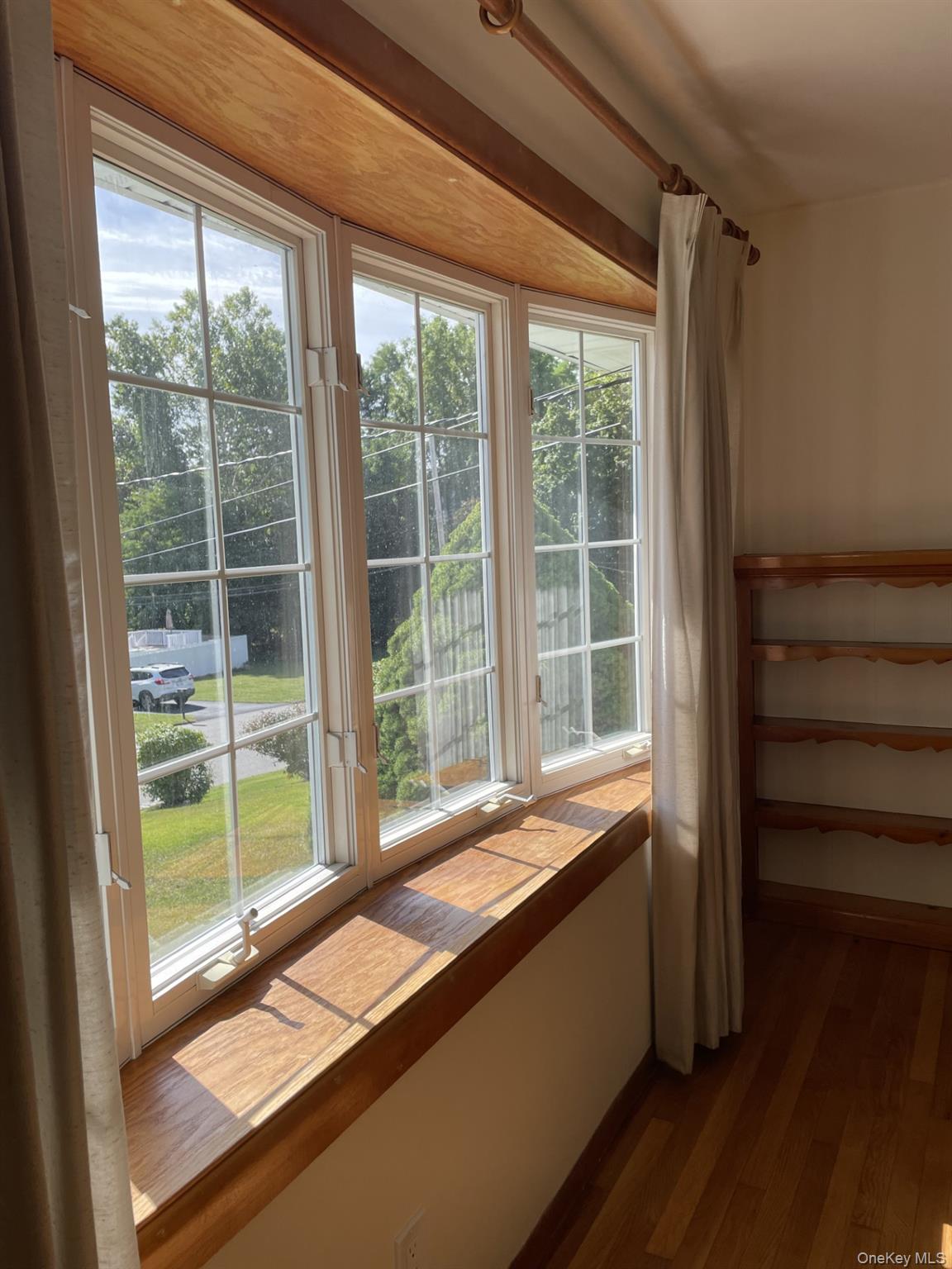 #3 photo, 15 Arlington Court, Montrose , NY 10548