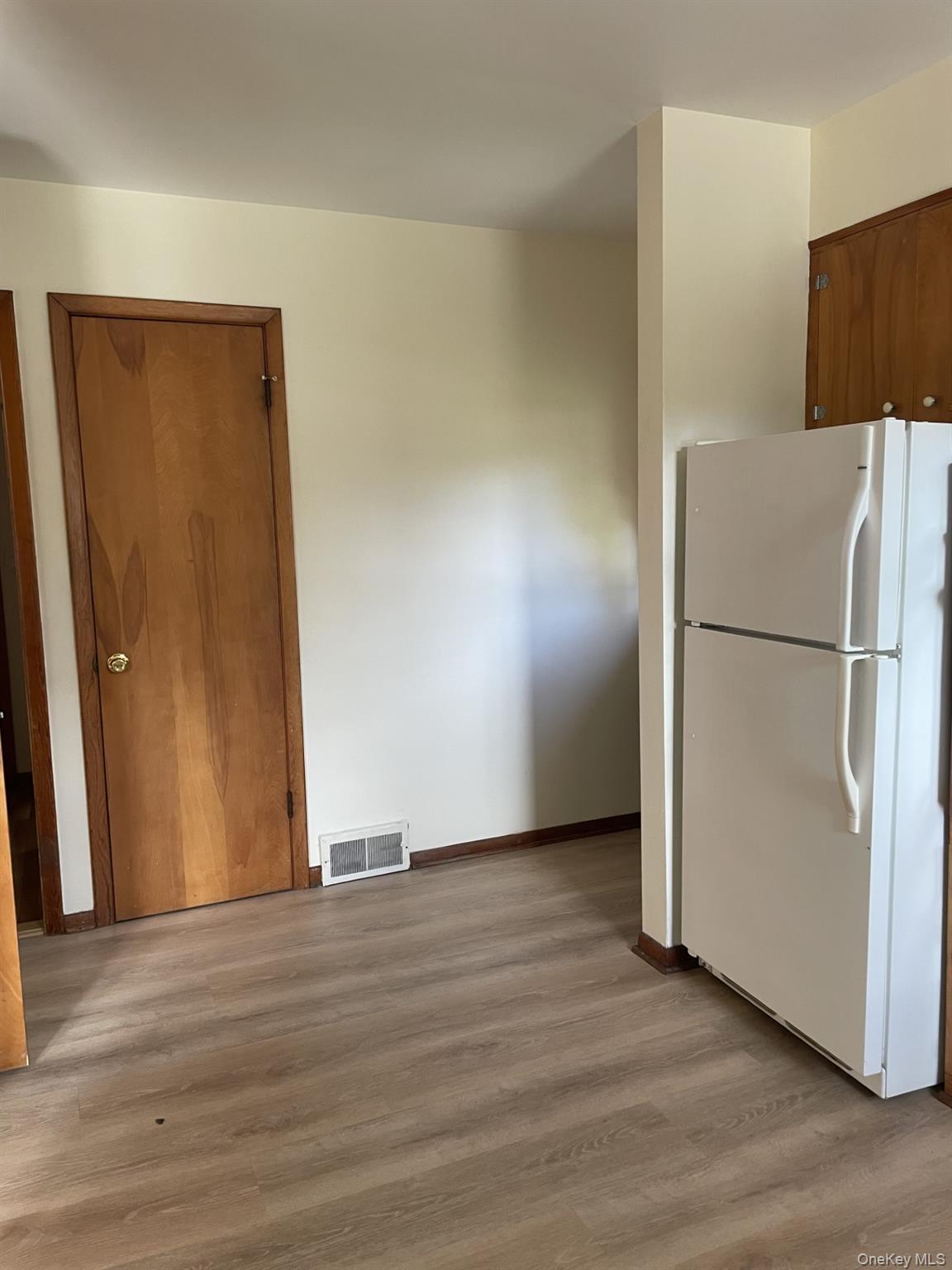 #9 photo, 15 Arlington Court, Montrose , NY 10548