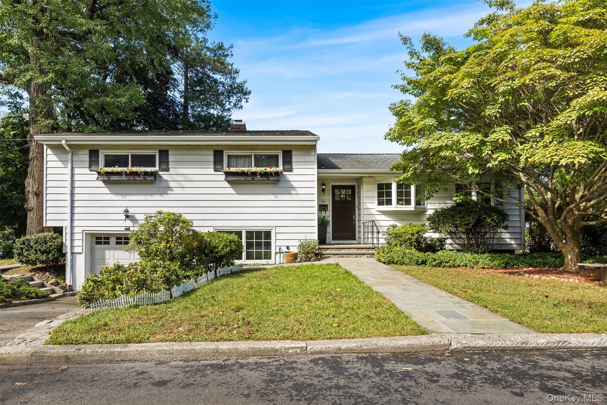 #1 photo, 24 Jaffray Court, Irvington , NY 10533