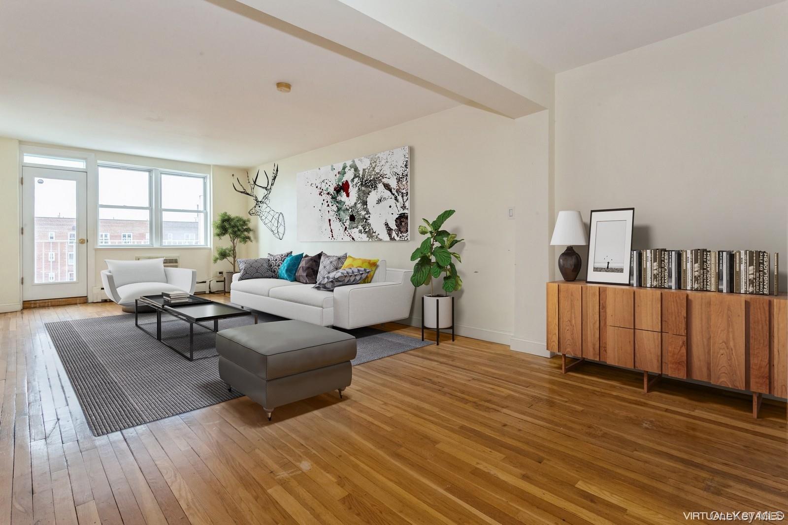 #4 photo, 210 E Broadway, Long Beach , NY 11561