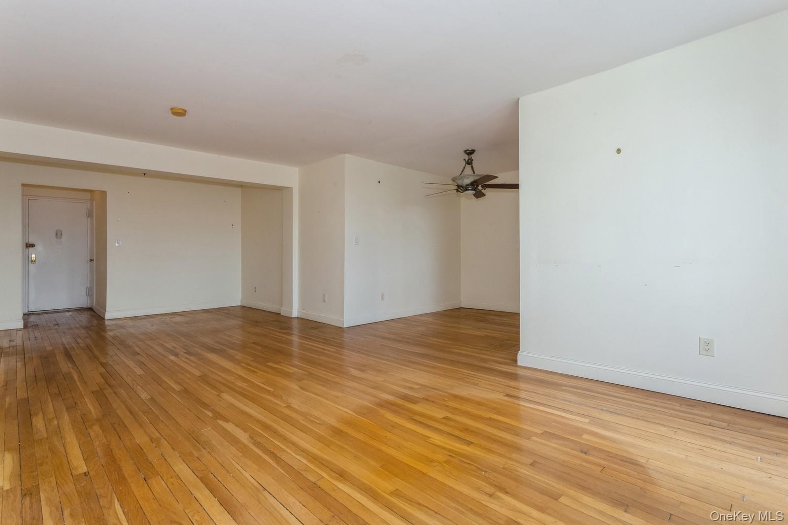 #6 photo, 210 E Broadway, Long Beach , NY 11561