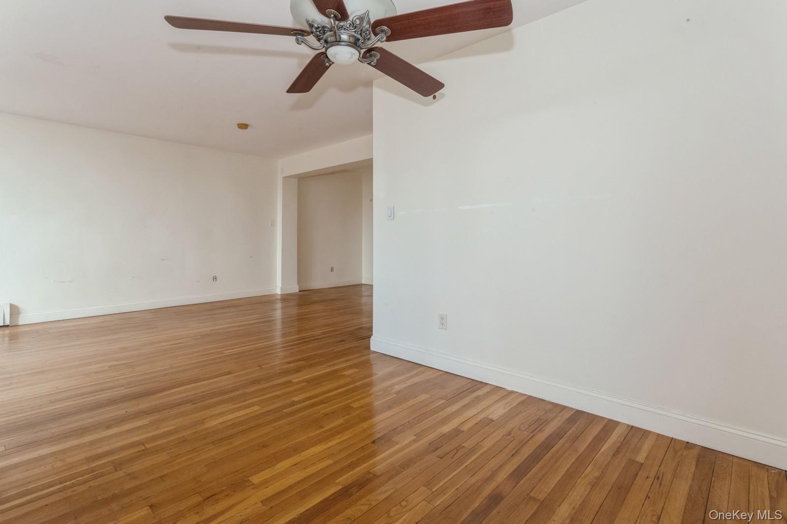 #8 photo, 210 E Broadway, Long Beach , NY 11561