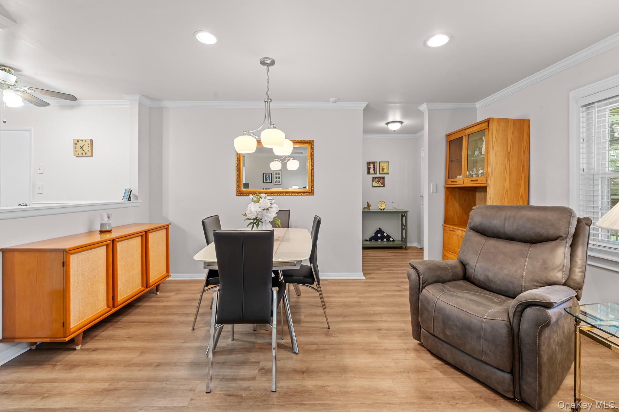 #11 photo, 46 Trent Court, サフォーク郡 Ridge , NY 11961