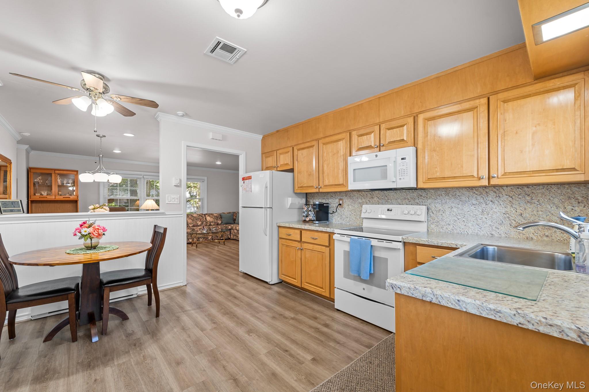 #7 photo, 46 Trent Court, サフォーク郡 Ridge , NY 11961