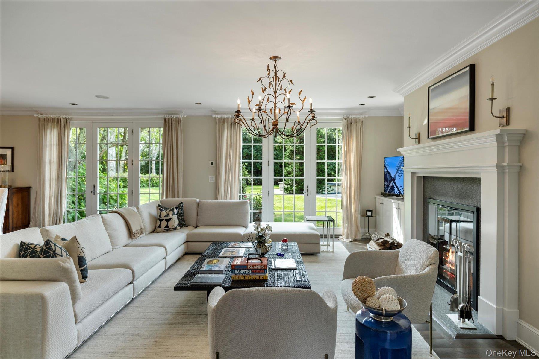 #11 photo, 231 Flying Point Road, Southampton , NY 11968