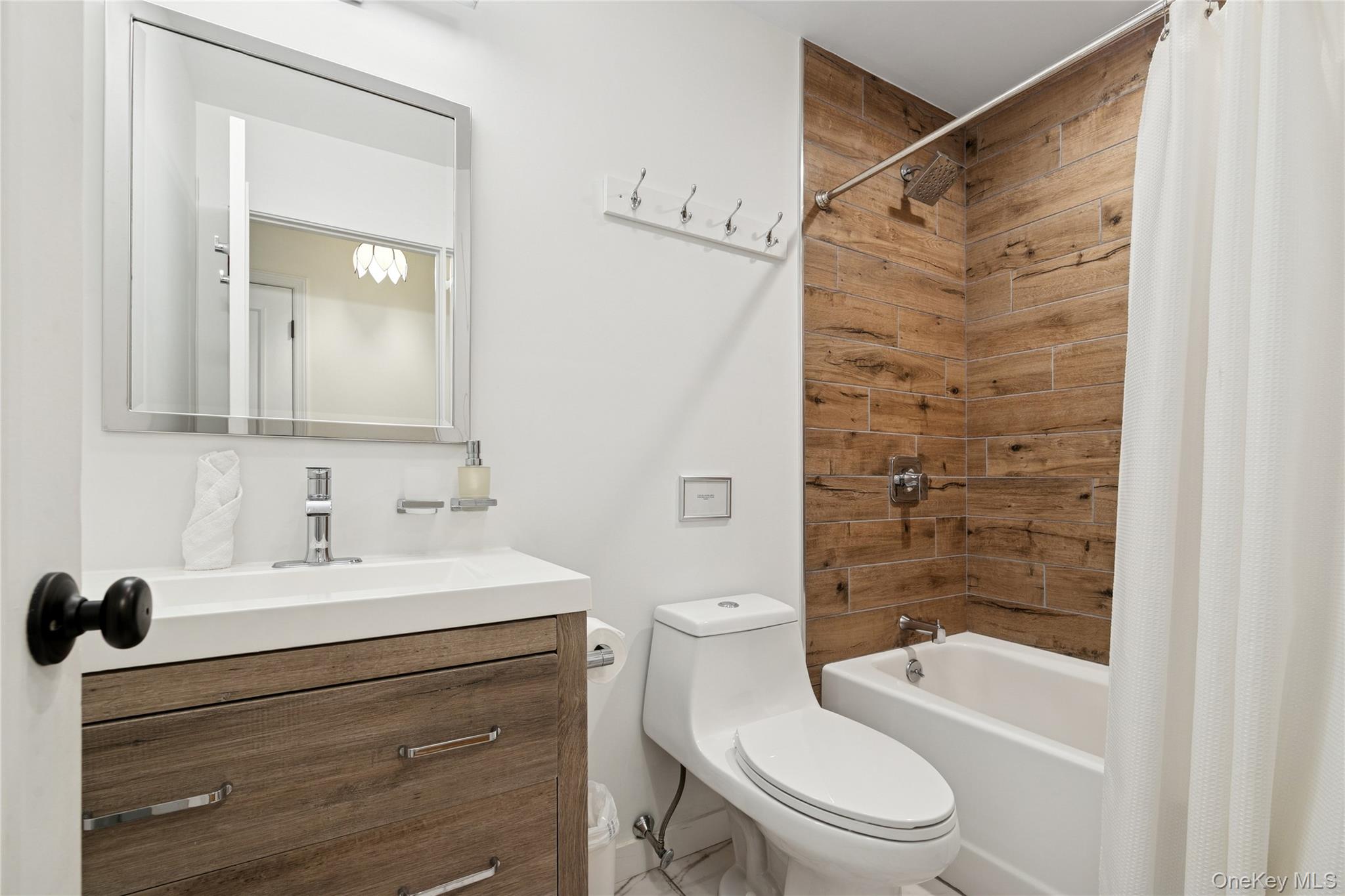 #12 photo, 1181 FIREPLACE RD, East Hampton , NY 11937