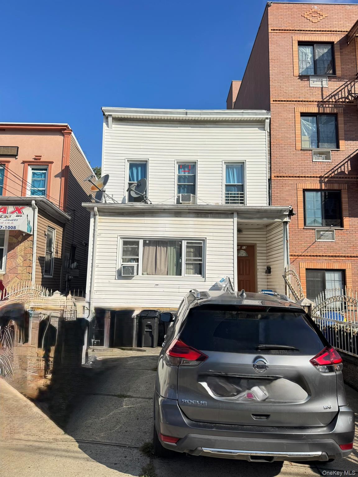 #1 photo, 108-13 37th Avenue, クイーンズ区 Corona , NY 11368