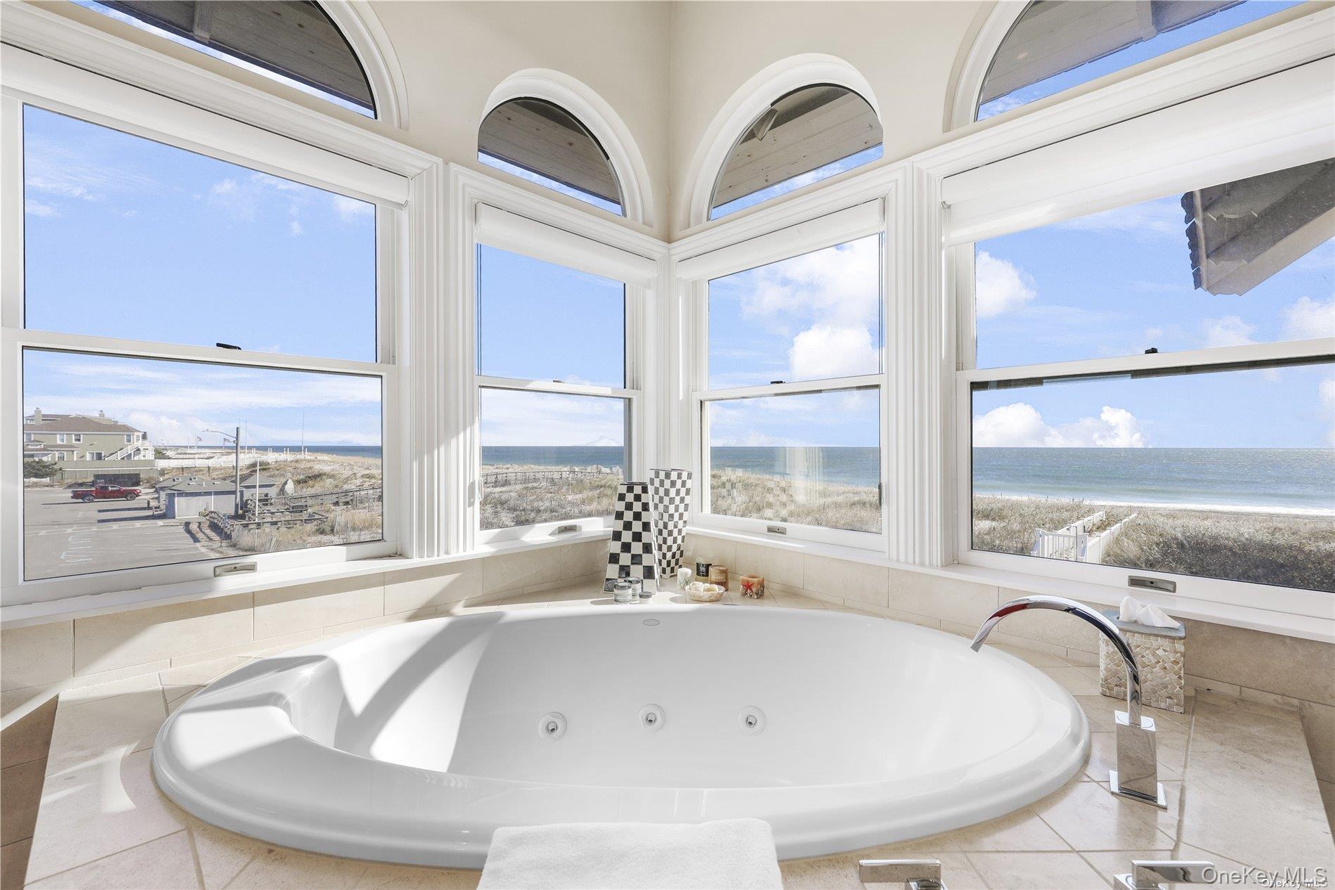 #20 photo, 771 Dune Road, Westhampton Dunes , NY 11978