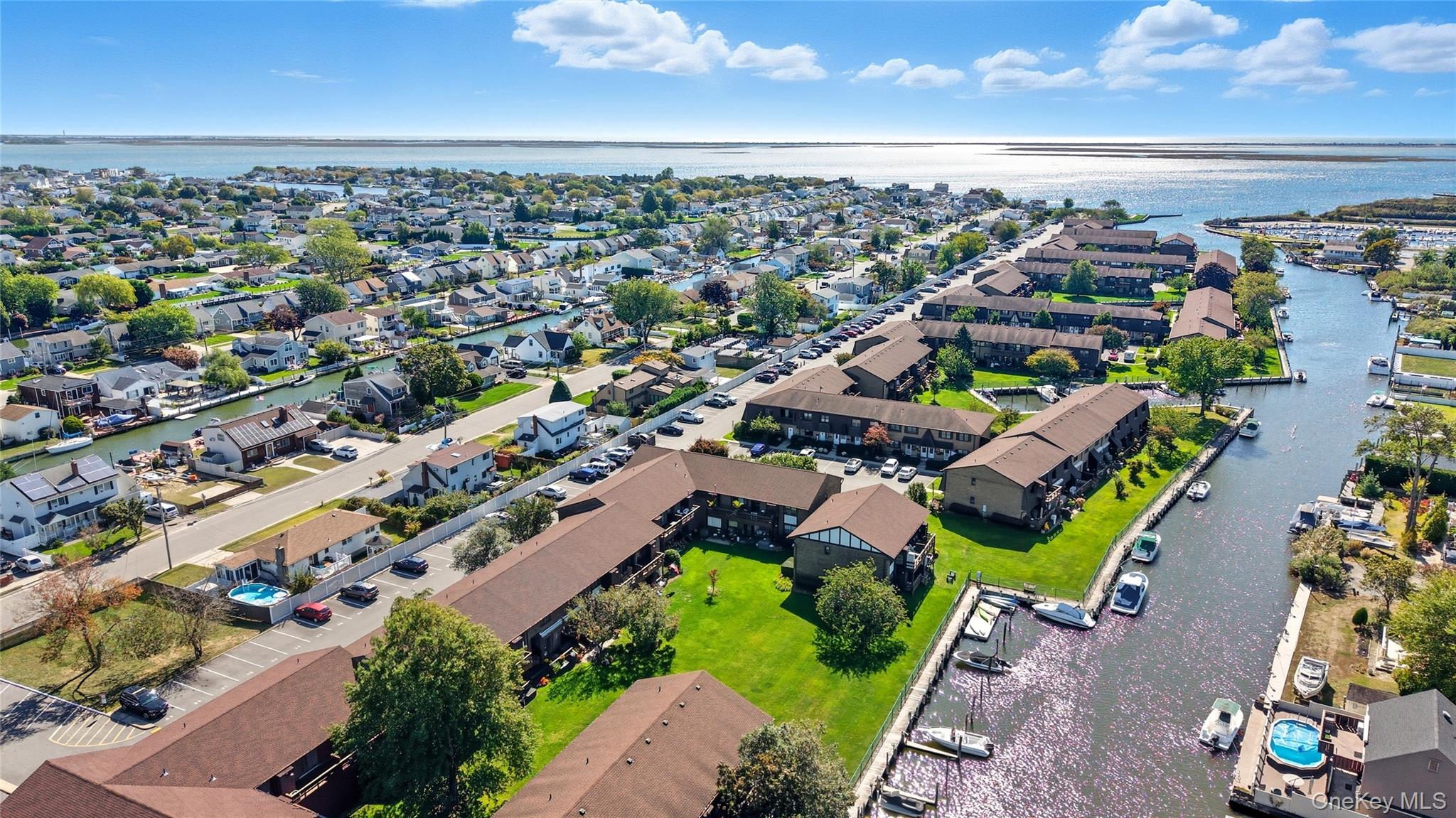 #15 photo, 348 Mariners Way, 东长岛 Copiague , NY 11726