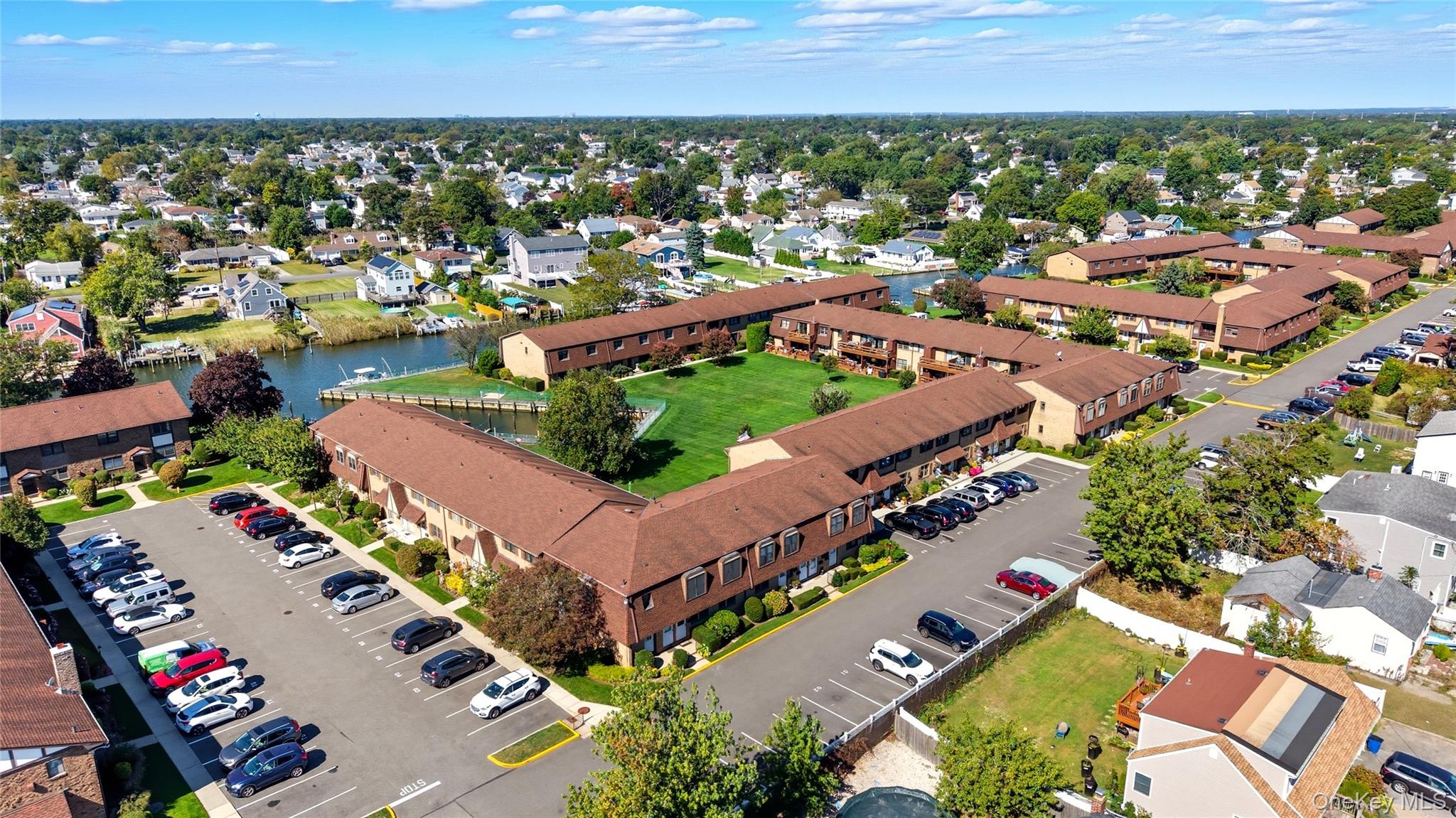 #16 photo, 348 Mariners Way, 东长岛 Copiague , NY 11726