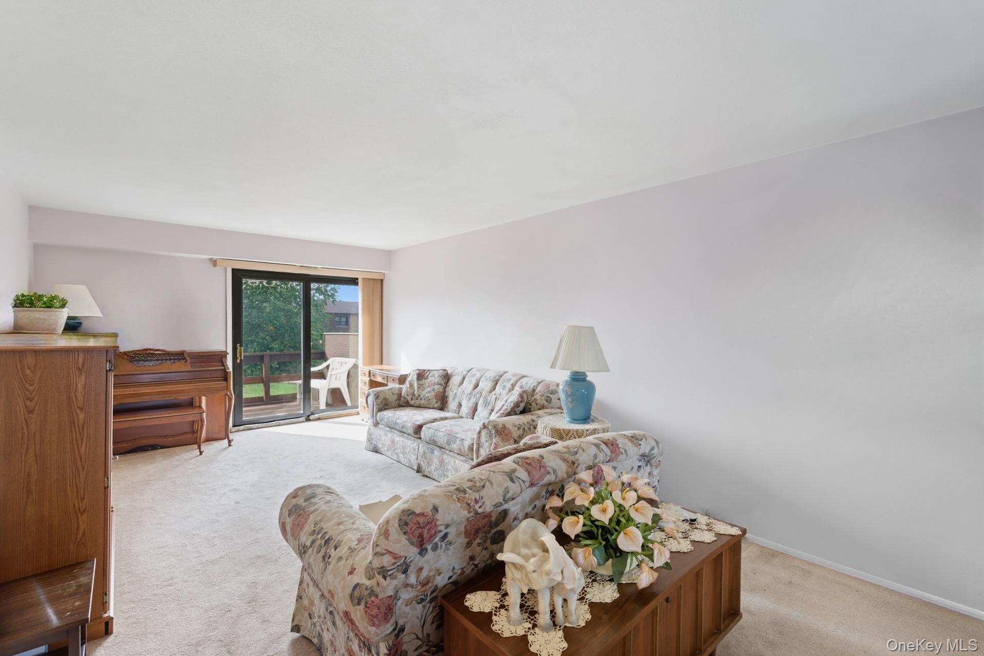 #4 photo, 348 Mariners Way, 东长岛 Copiague , NY 11726