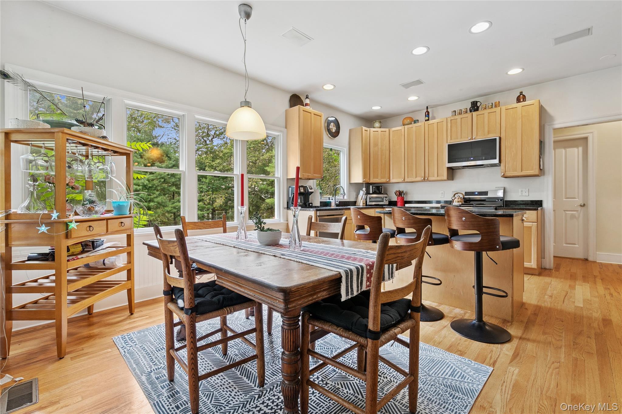 #20 photo, 20 HOWARD ST, East Hampton , NY 11937