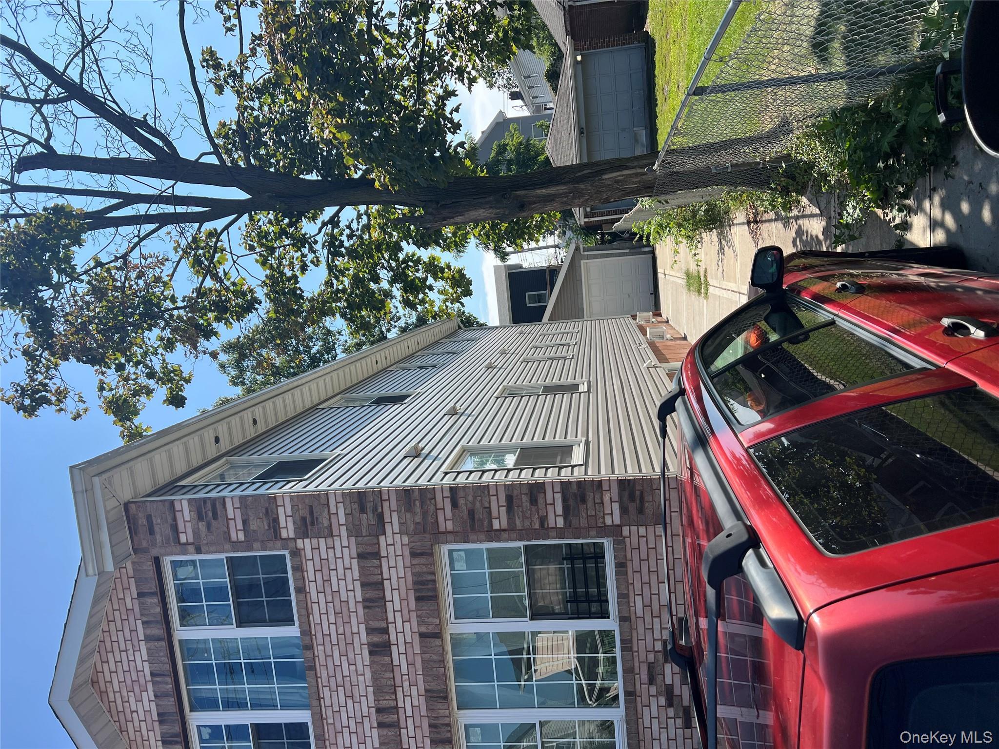 #2 photo, 18920 117th Road, Saint Albans , NY 11412