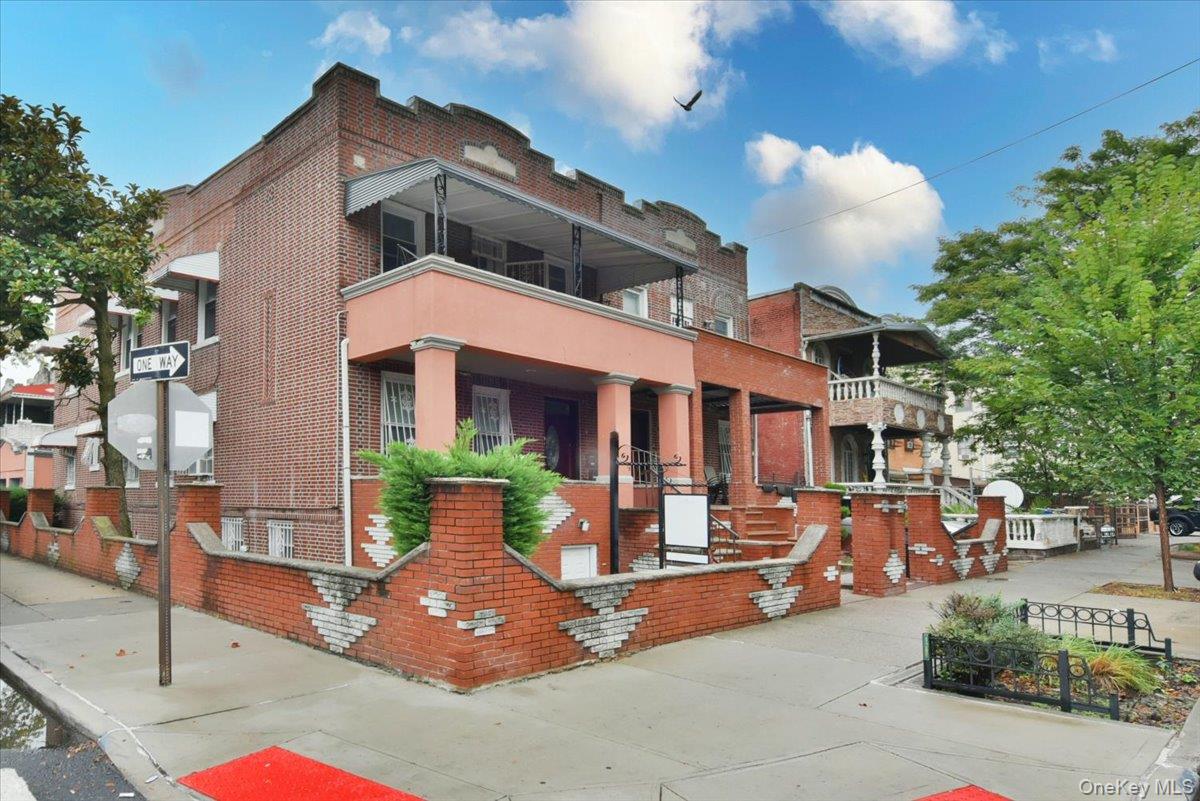 #2 photo, 121 Riverdale Avenue, Brooklyn , NY 11212