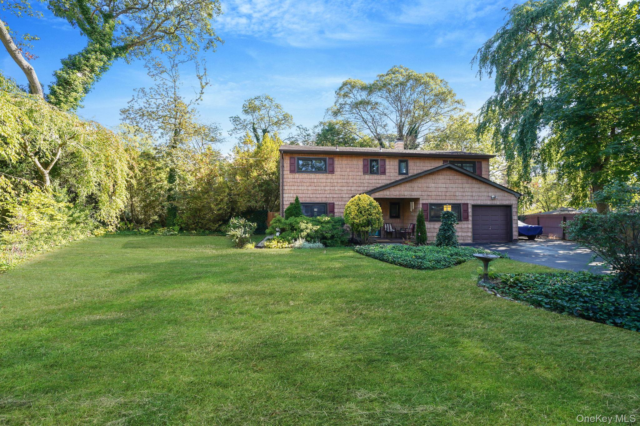 #4 photo, 3 Milford Drive, Central Islip , NY 11722