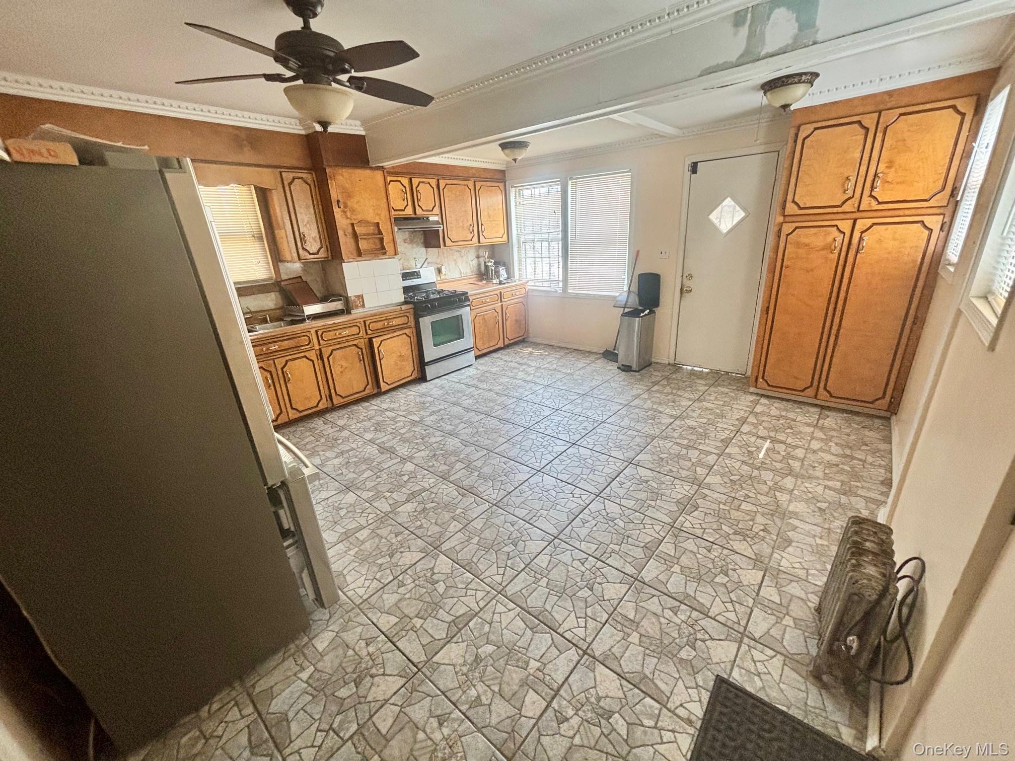 #4 photo, 13515 243rd Street, Rosedale , NY 11422