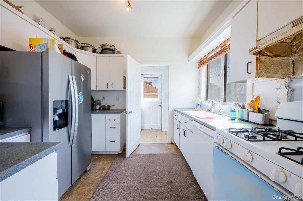 #12 photo, 88-19 247 Street, कुईंस Bellerose , NY 11426