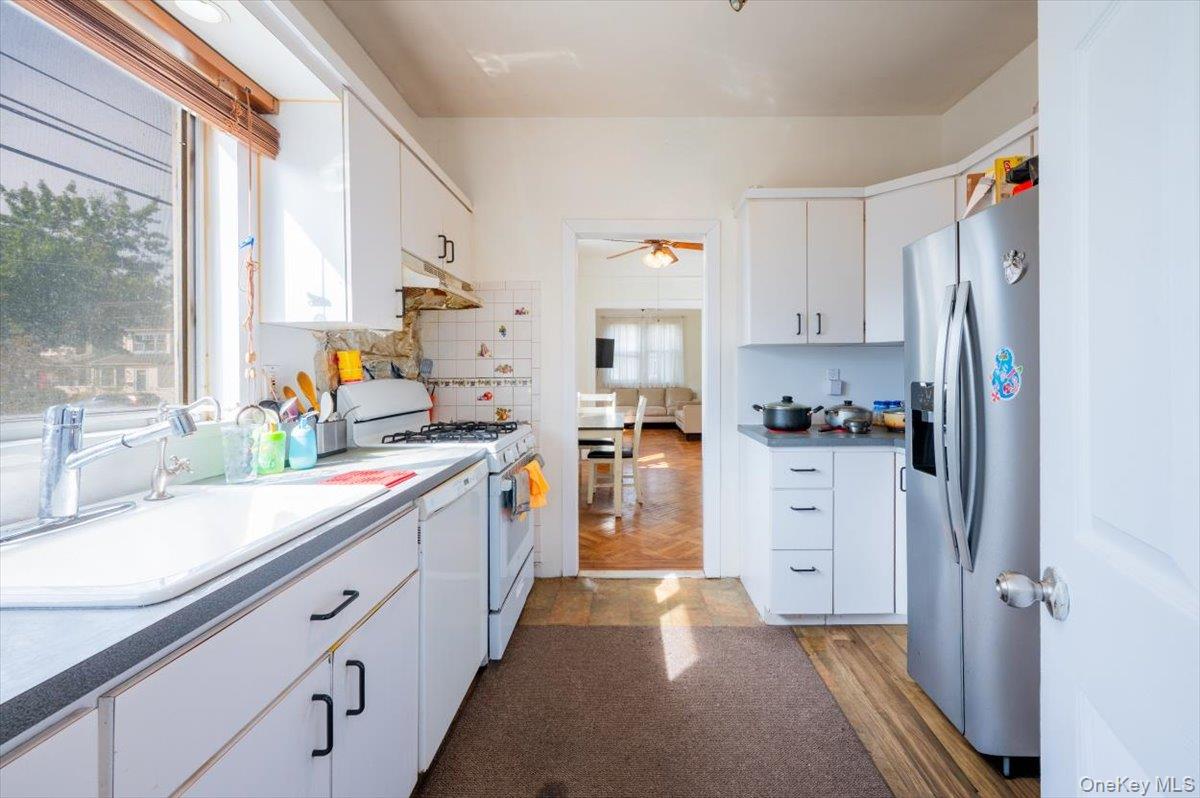 #13 photo, 88-19 247 Street, कुईंस Bellerose , NY 11426