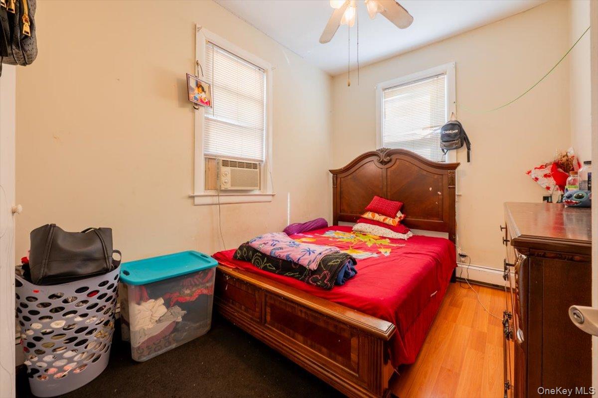 #17 photo, 88-19 247 Street, कुईंस Bellerose , NY 11426