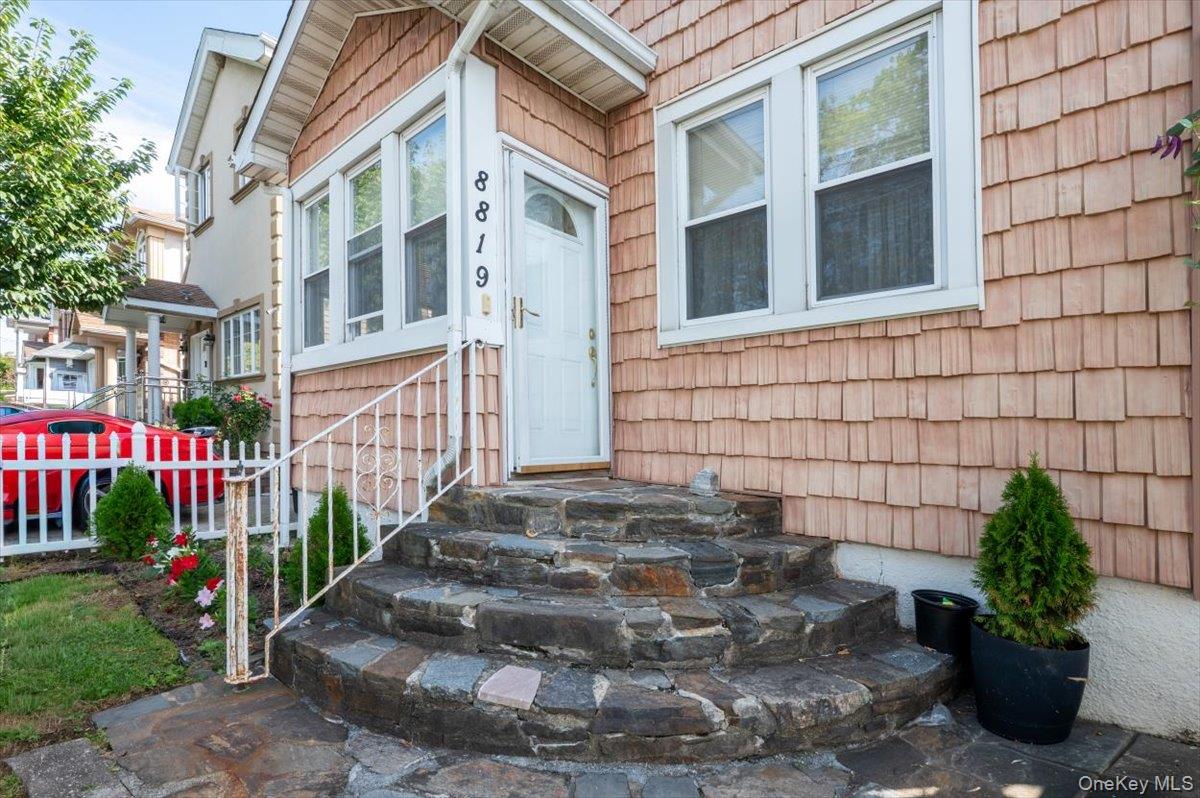 #4 photo, 88-19 247 Street, कुईंस Bellerose , NY 11426